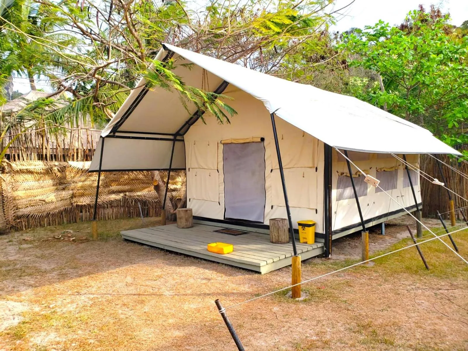 Garden in Barefoot Kuata Island Resort