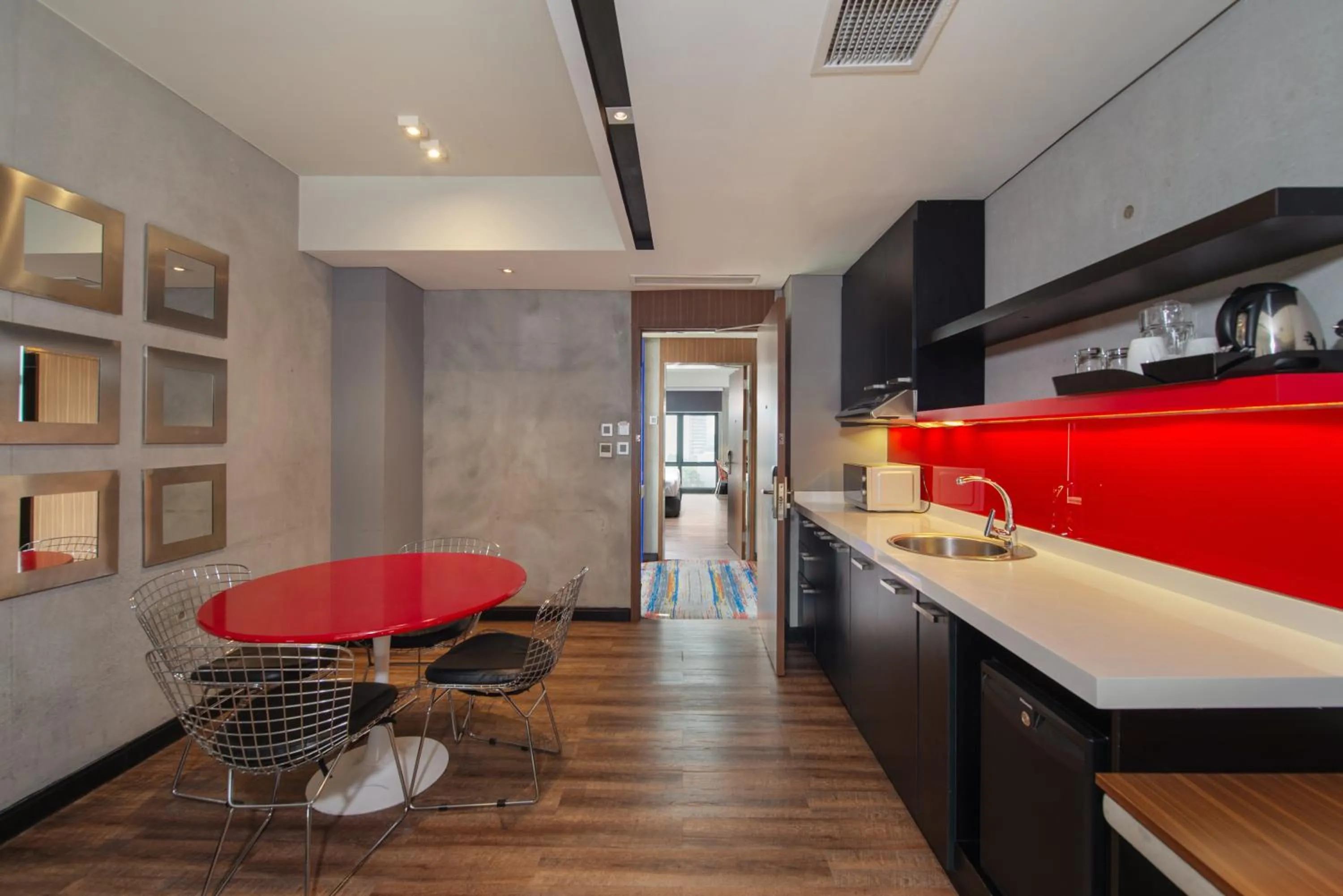 Kitchen or kitchenette in The B Hotel Quezon City