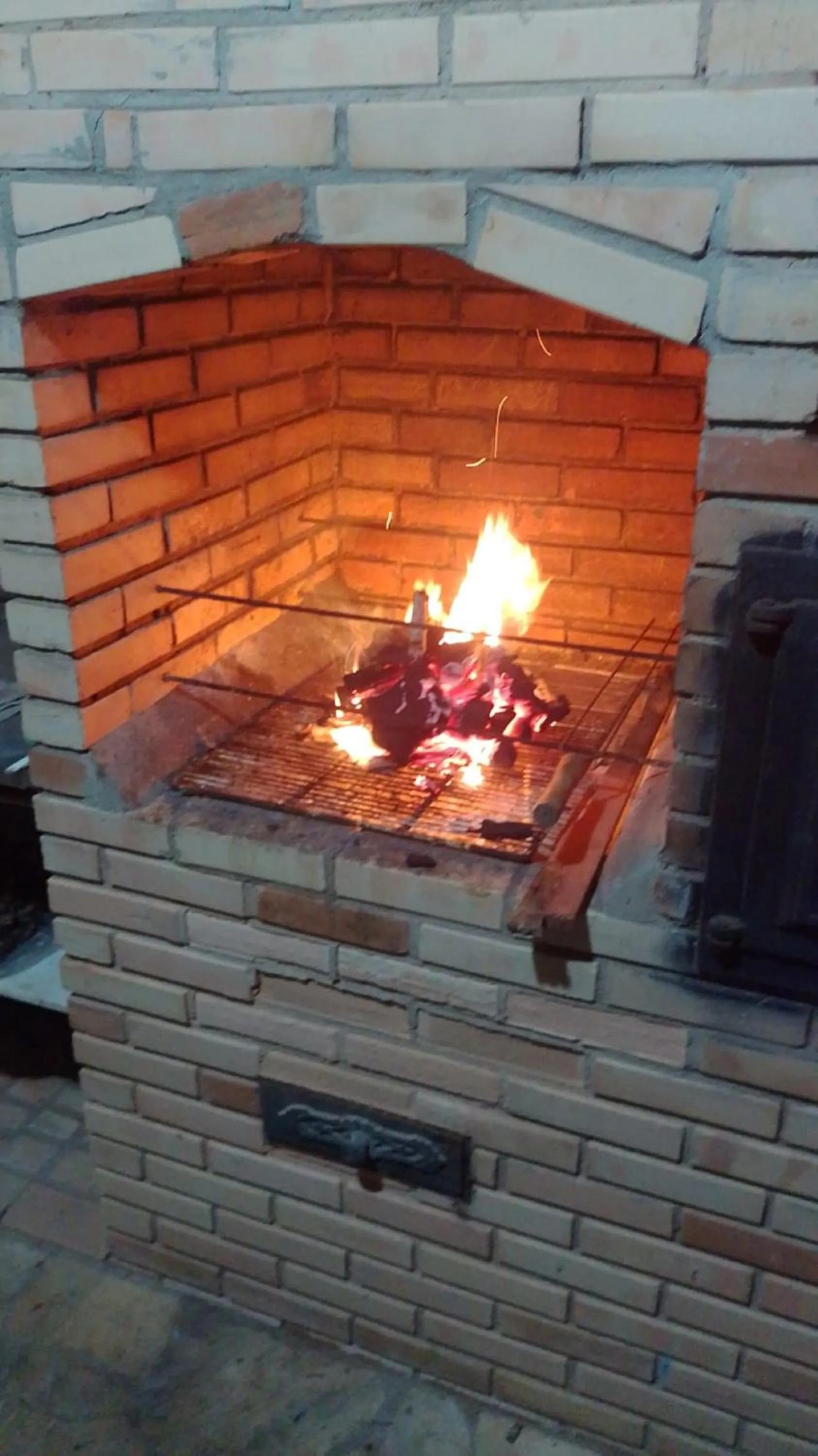 BBQ facilities in Hospedagem La Casa Agus Buzios