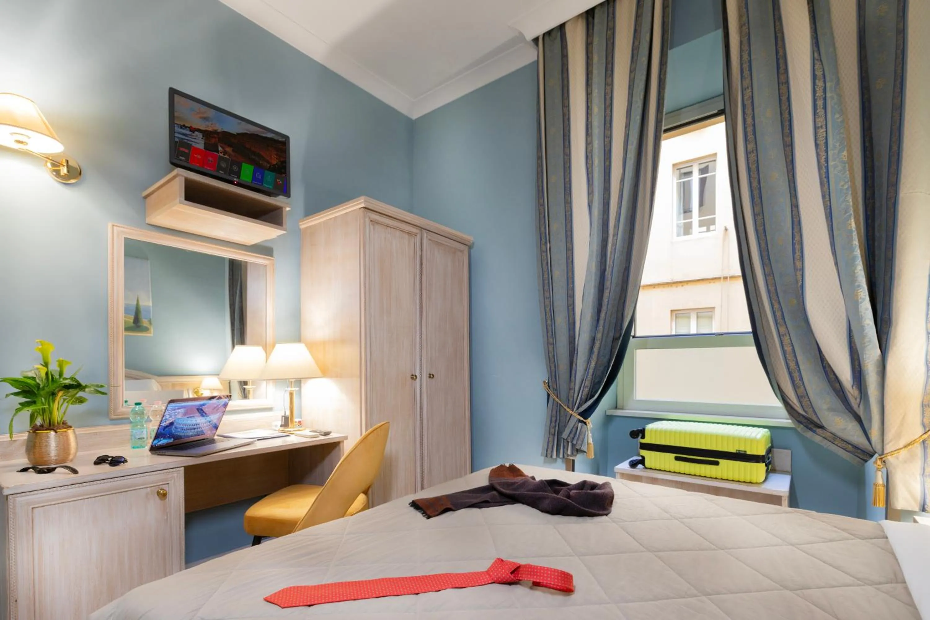 Bedroom, Bed in Piccolo Imperiale