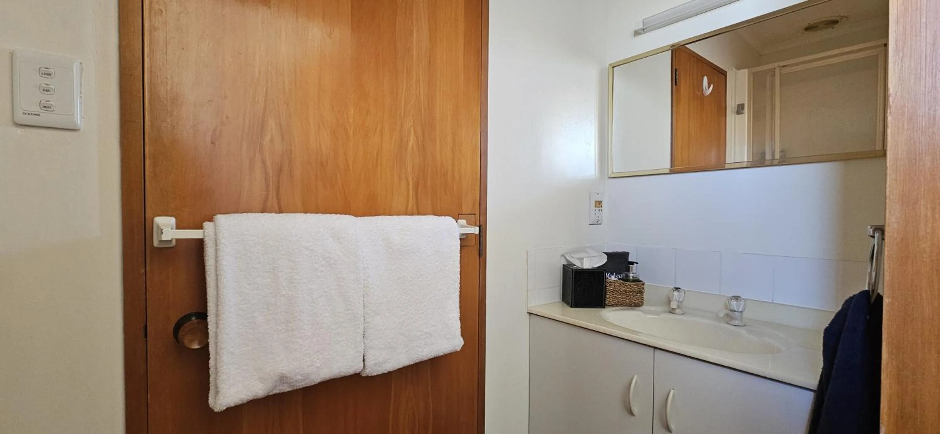 Bathroom in Broadview Motel