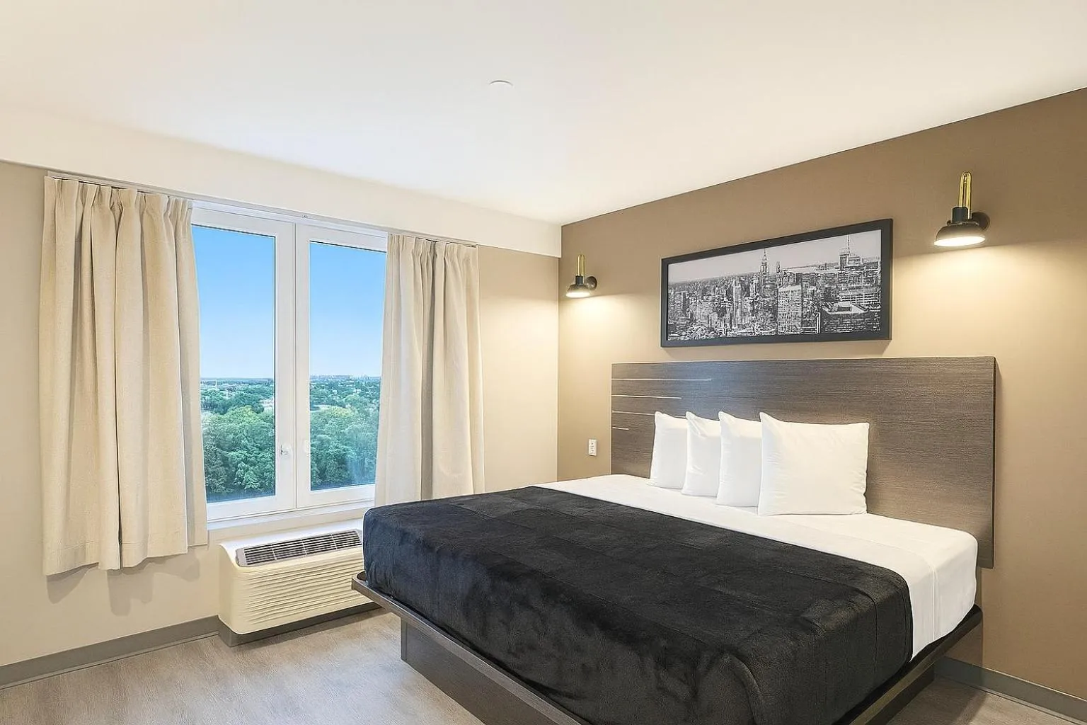 Photo of the whole room, Bed in LIV Hotel Bronx GRAND OPENING