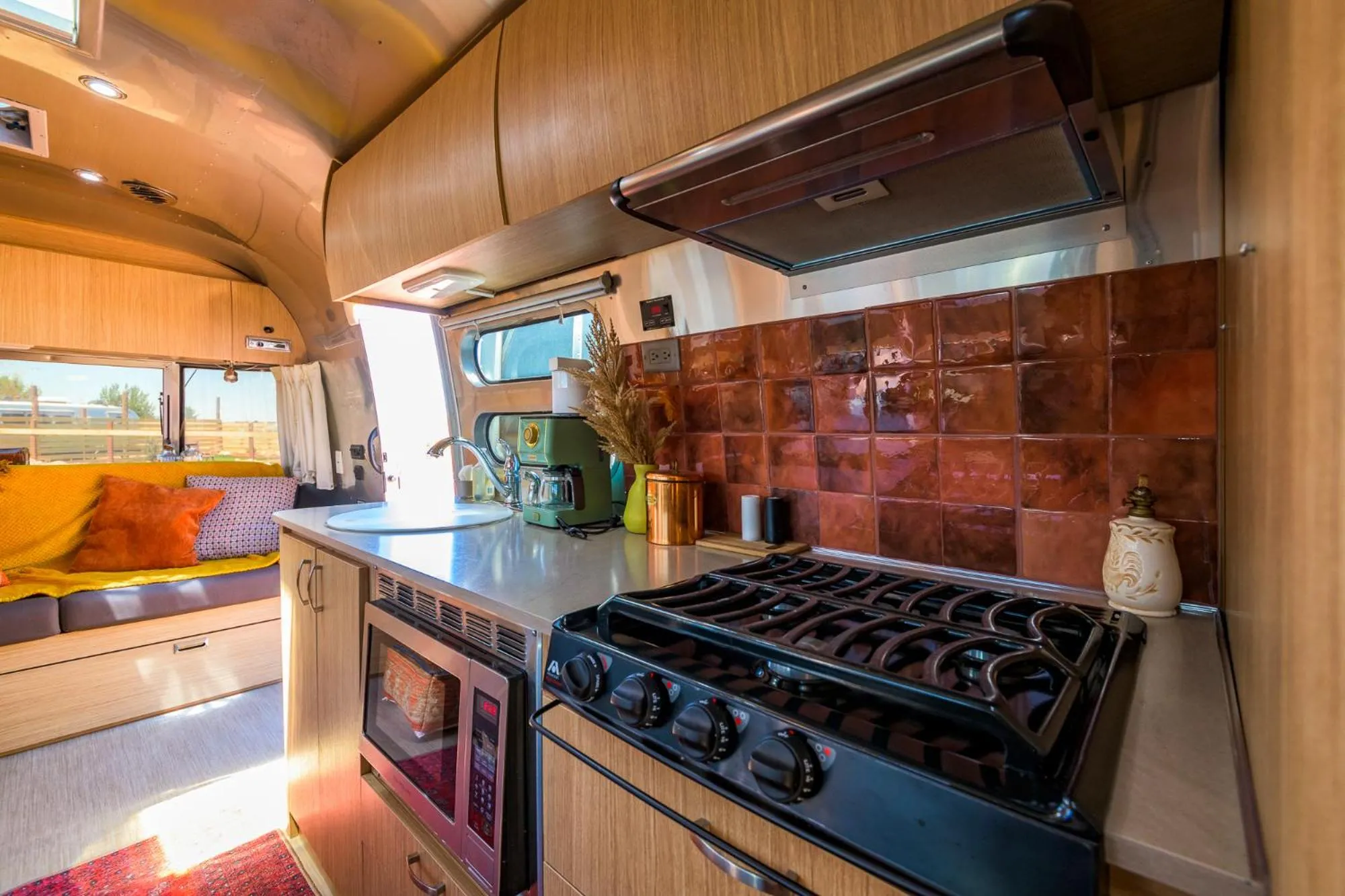Kitchen or kitchenette in The Outpost Grand Canyon