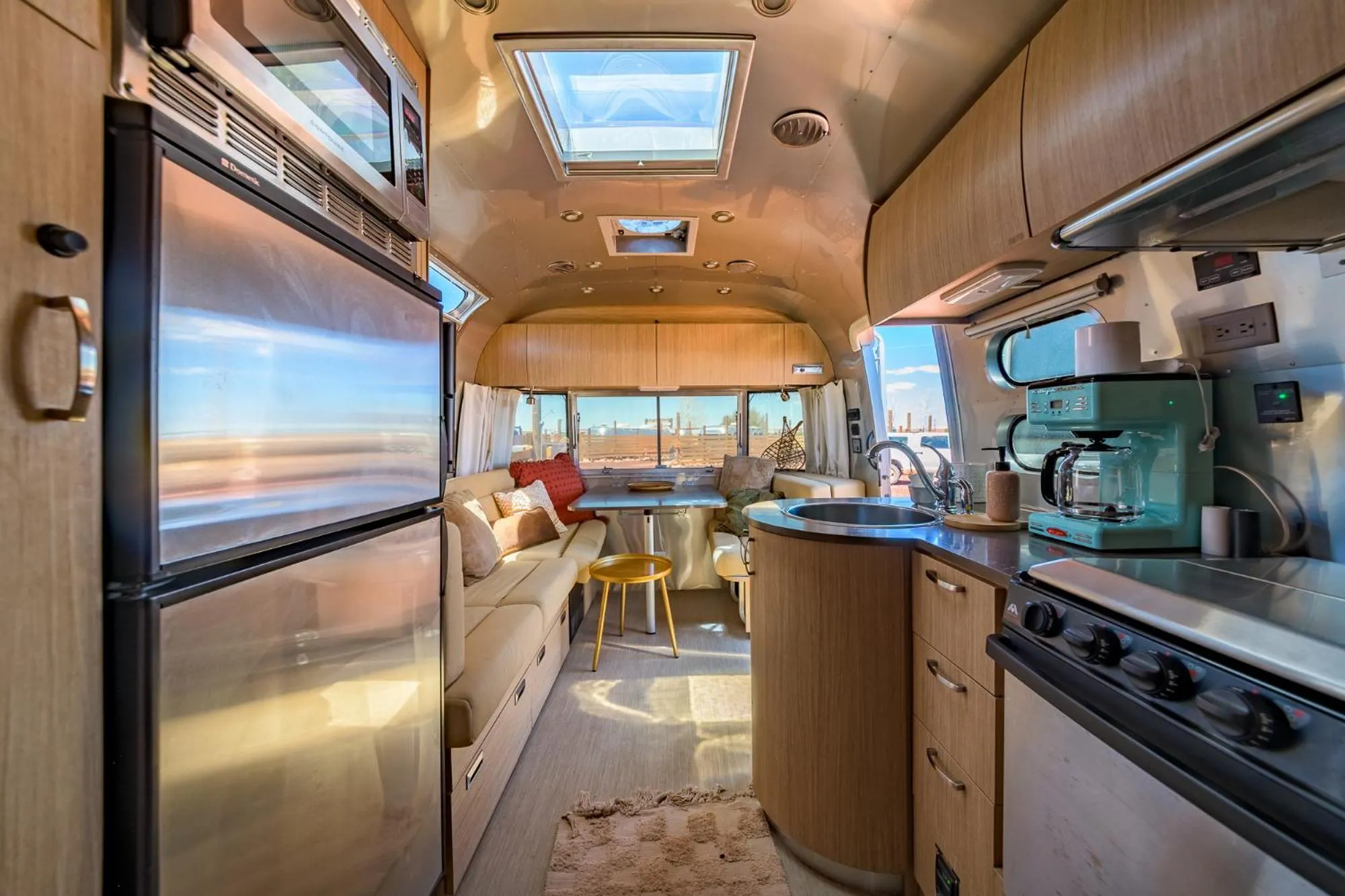Kitchen or kitchenette in The Outpost Grand Canyon