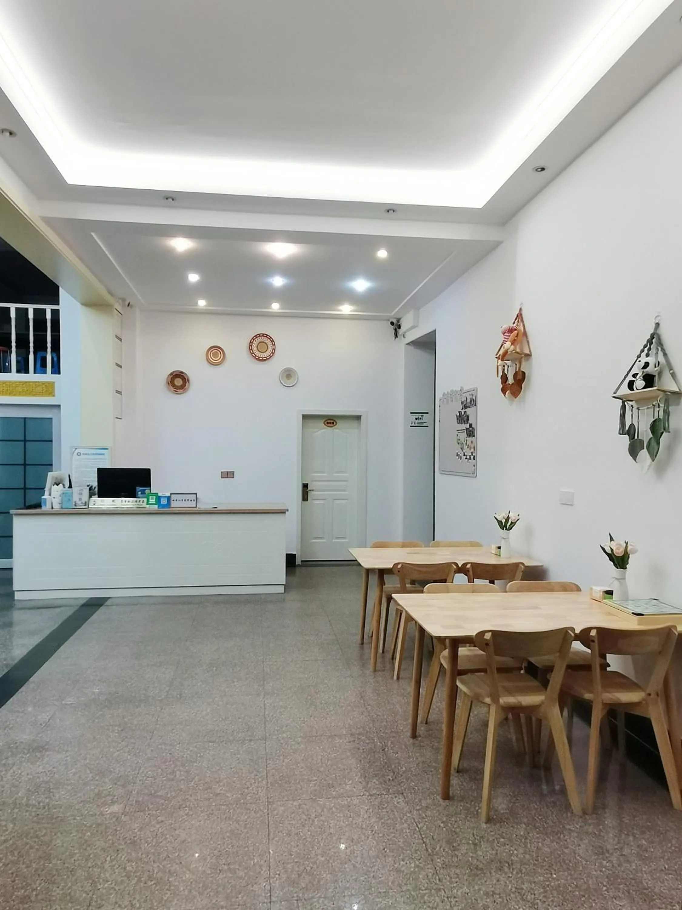 Lobby or reception in Emeishan Moon Bay Hotel