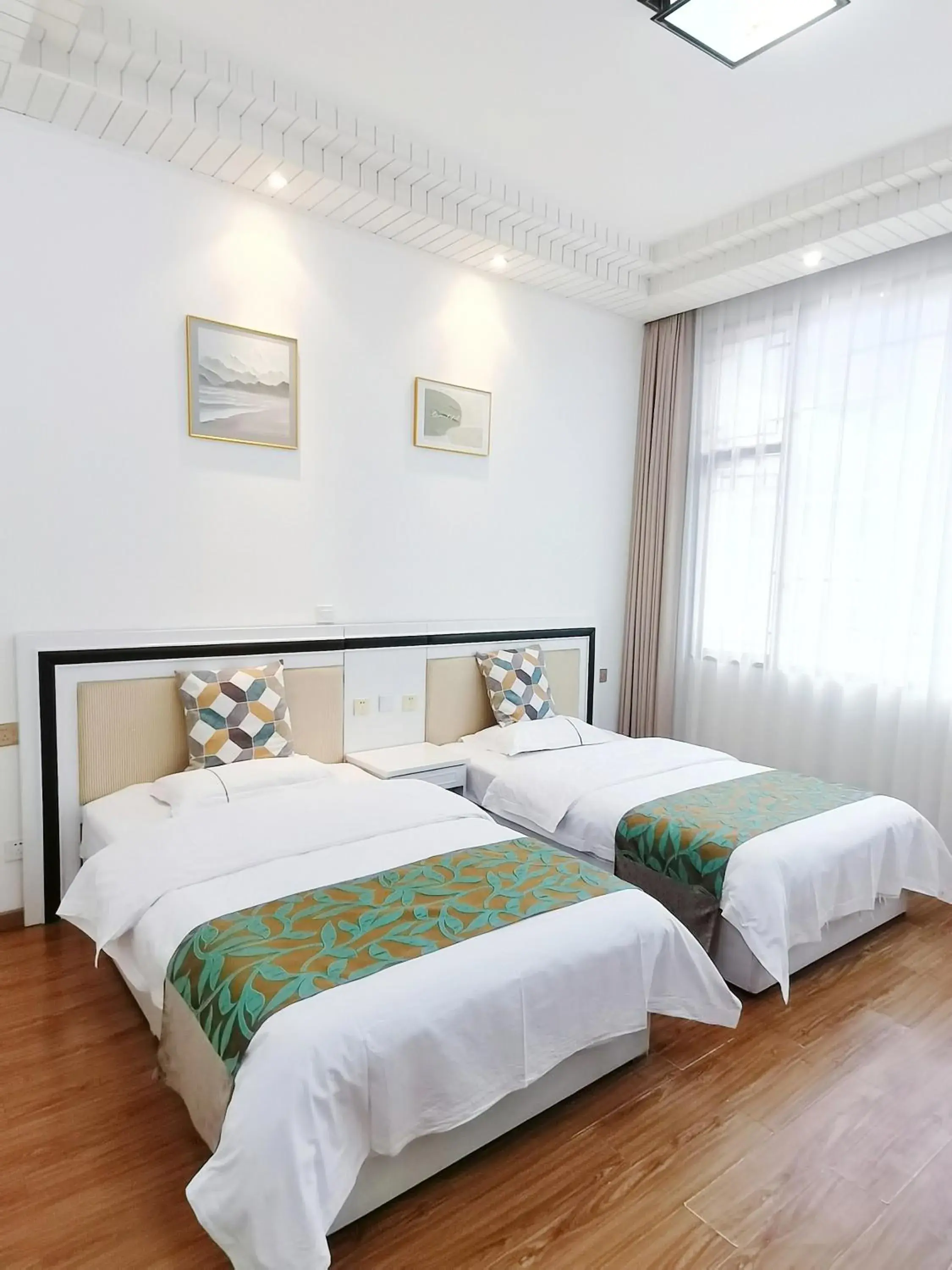 Comfort Twin Room in Emeishan Moon Bay Hotel Comfort Twin Room in Emeishan Moon Bay Hotel