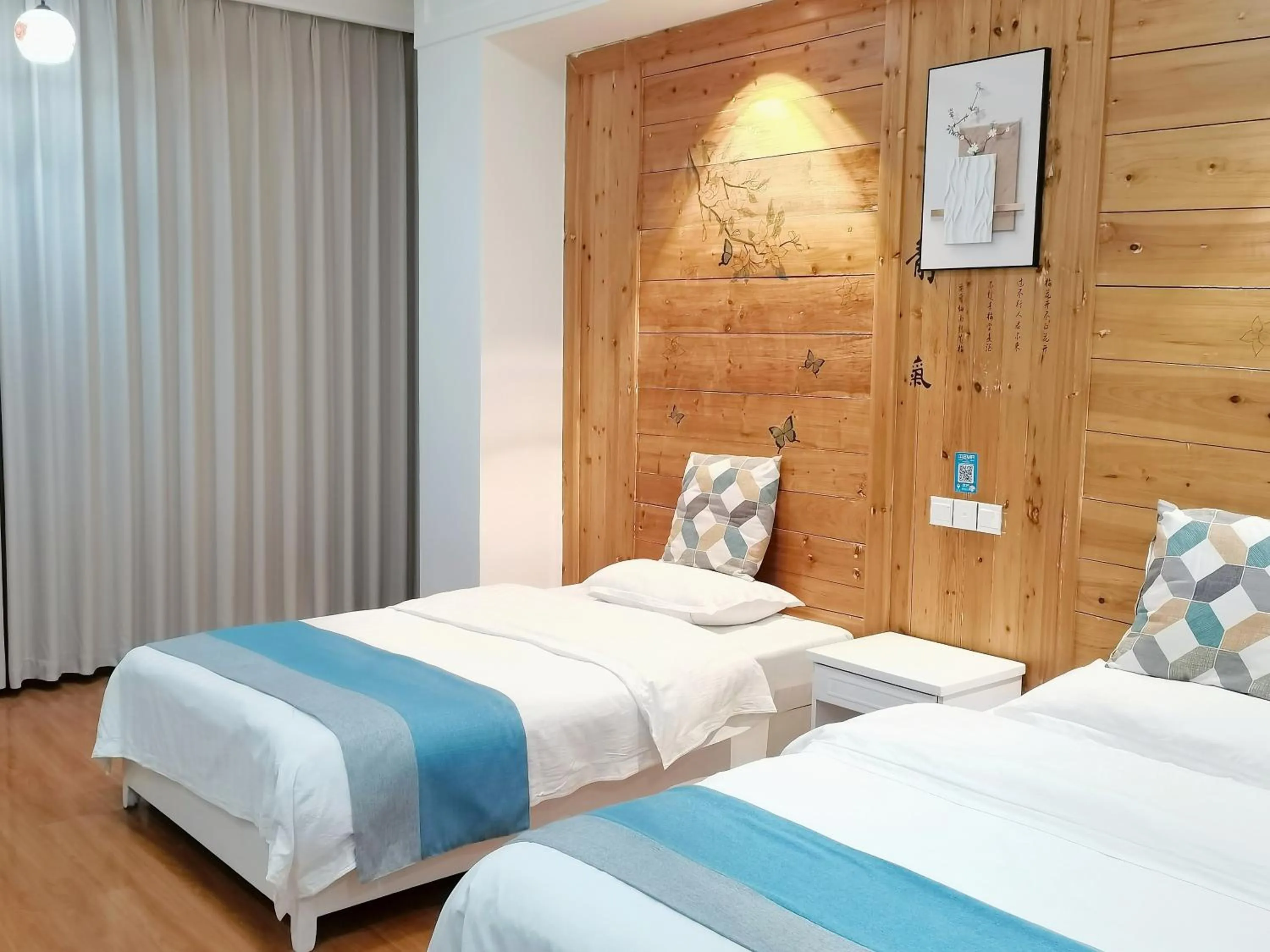 Bed in Emeishan Moon Bay Hotel