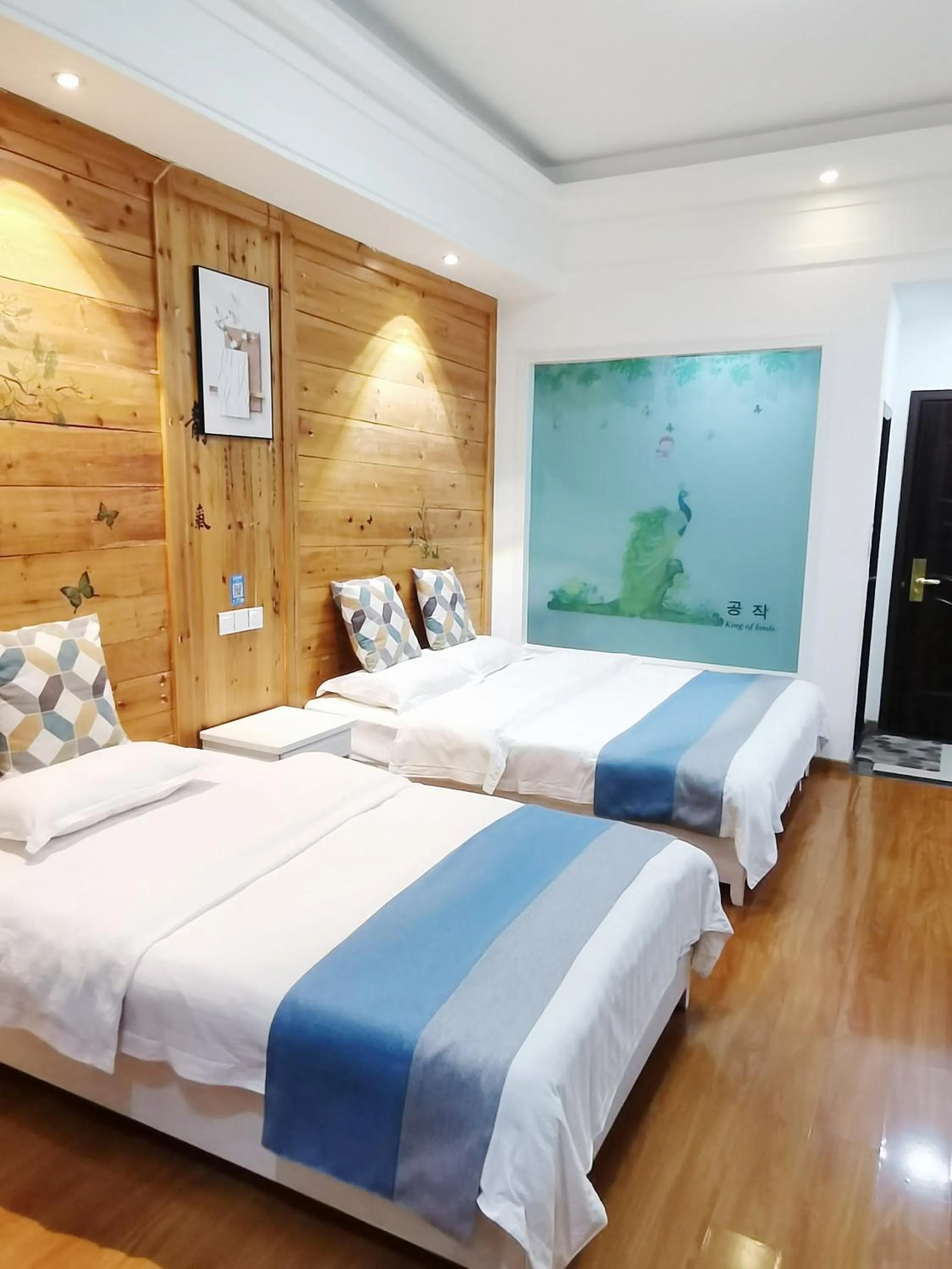 Bedroom, Bed in Emeishan Moon Bay Hotel