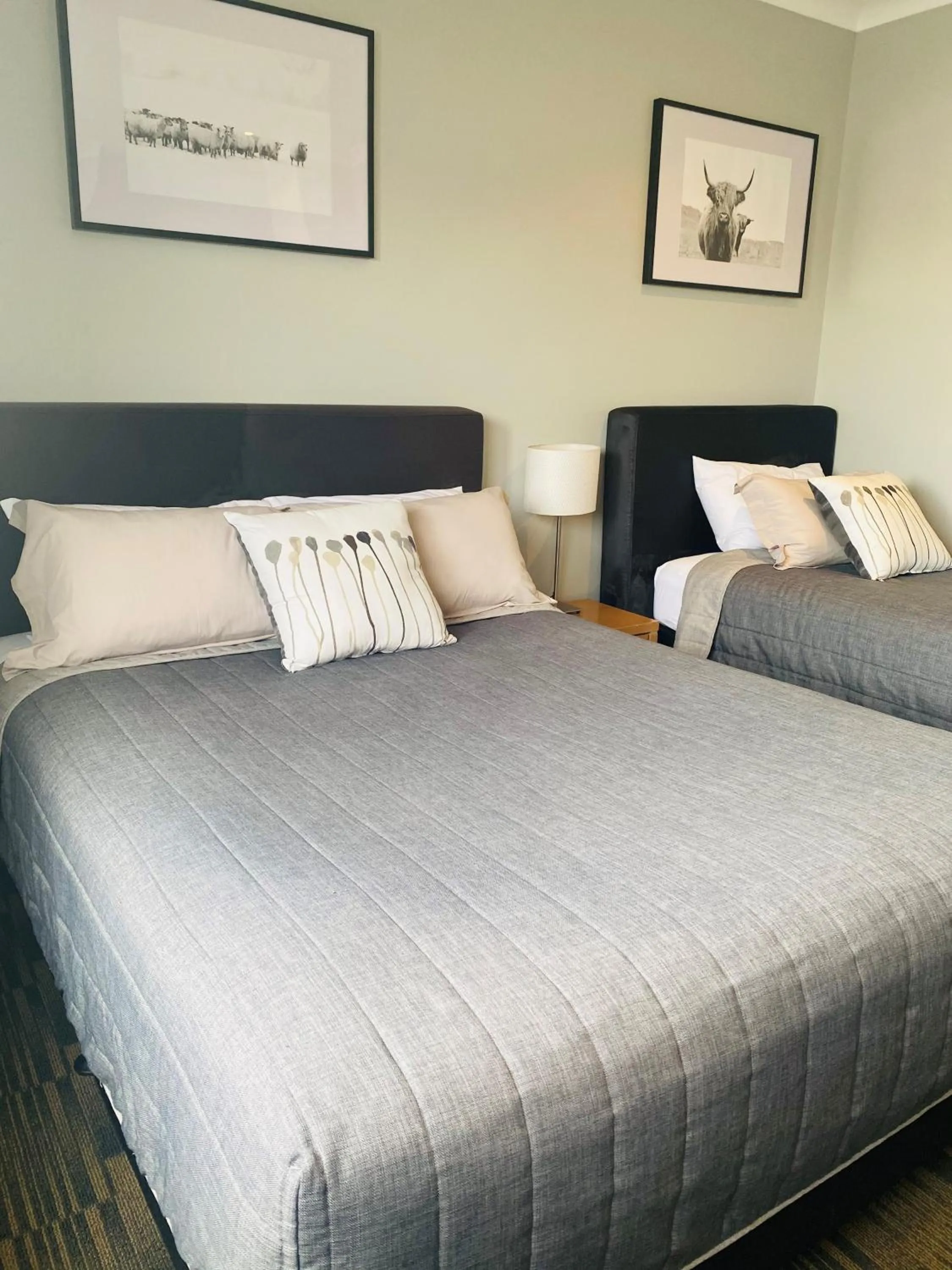 Bed in Windsor Castle Hotel