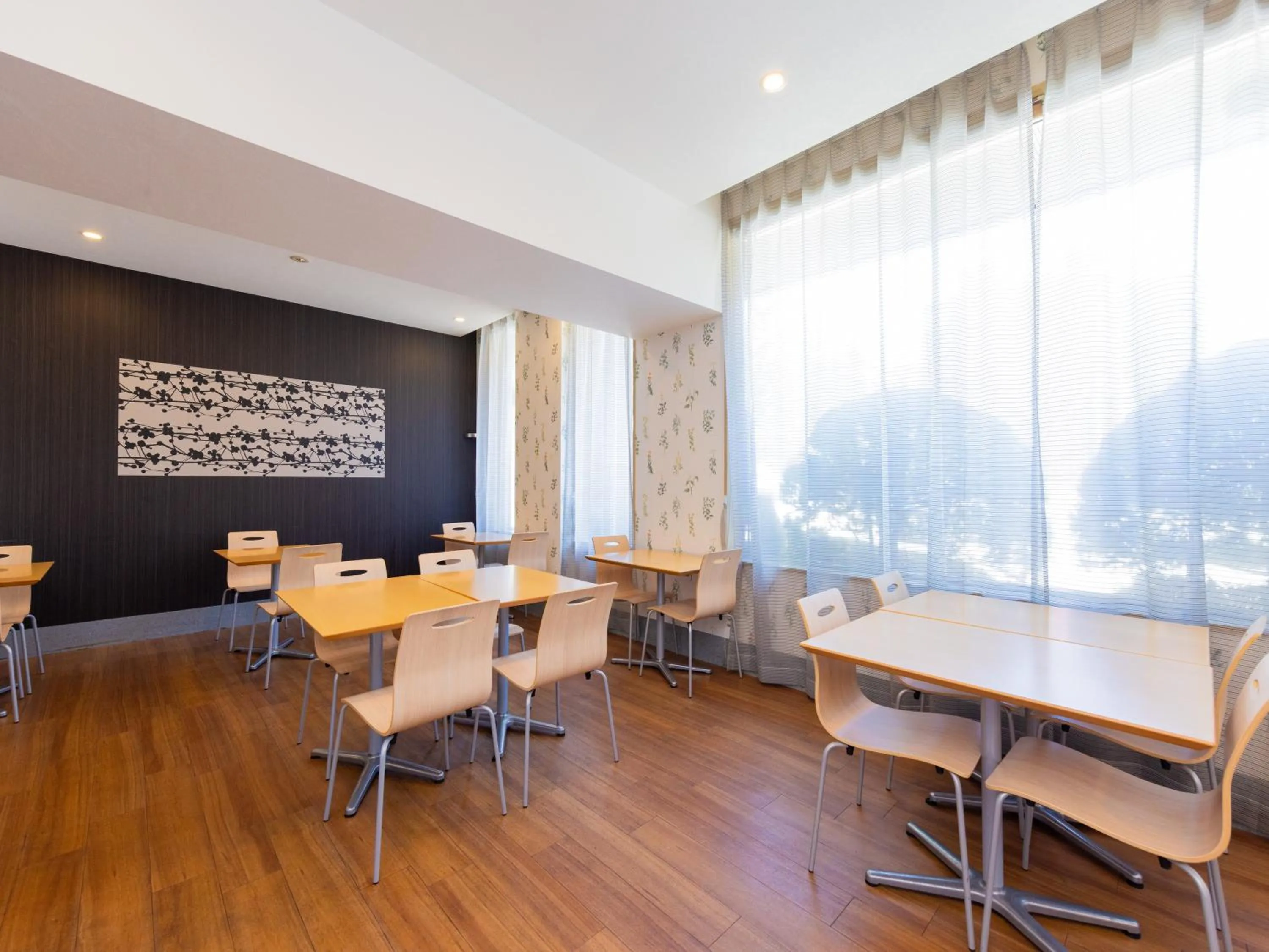 Restaurant/places to eat in APA Hotel Aomori Eki Kenchodori