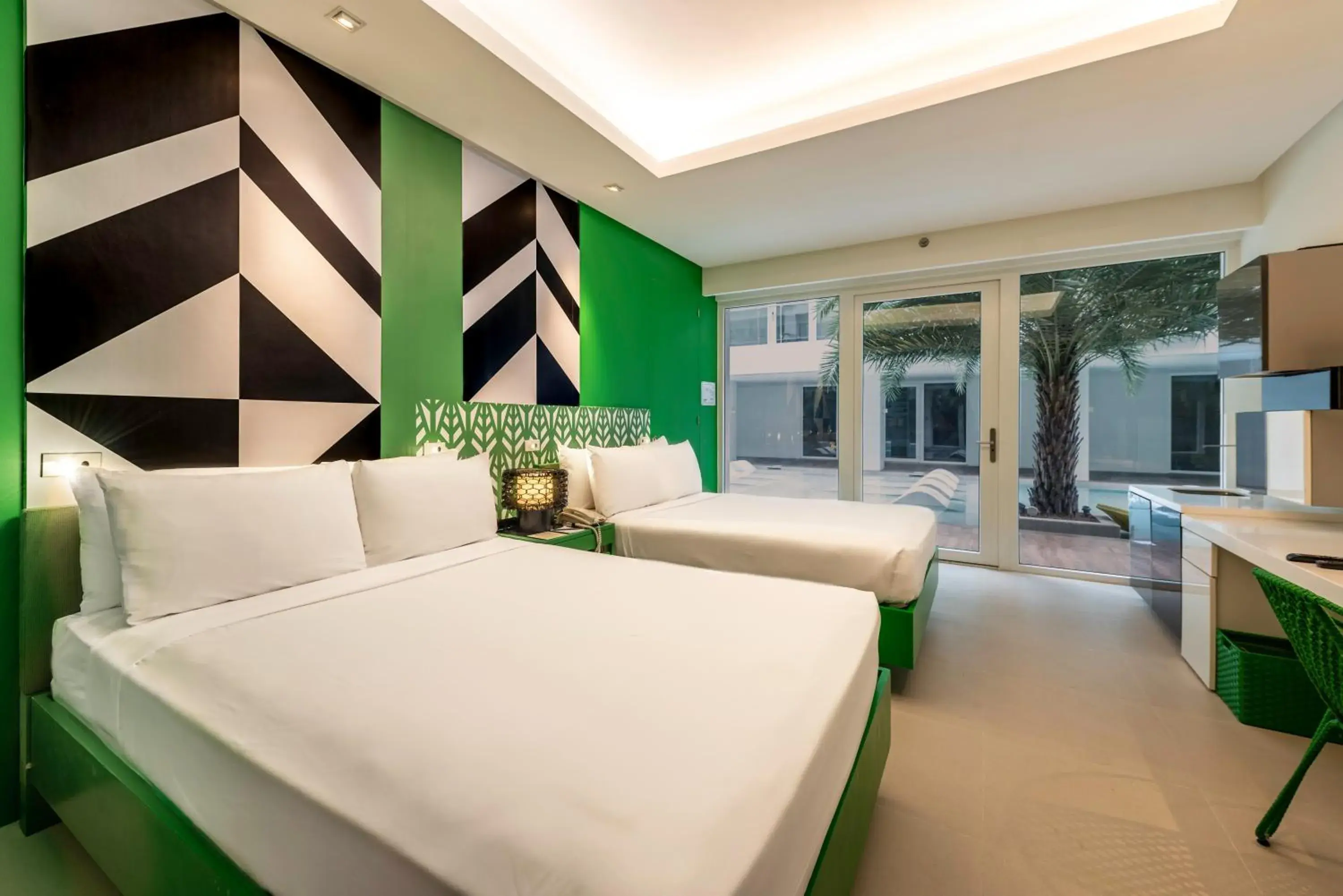 Deluxe Twin Room with Pool Access in Astoria Current Deluxe Twin Room with Pool Access in Astoria Current