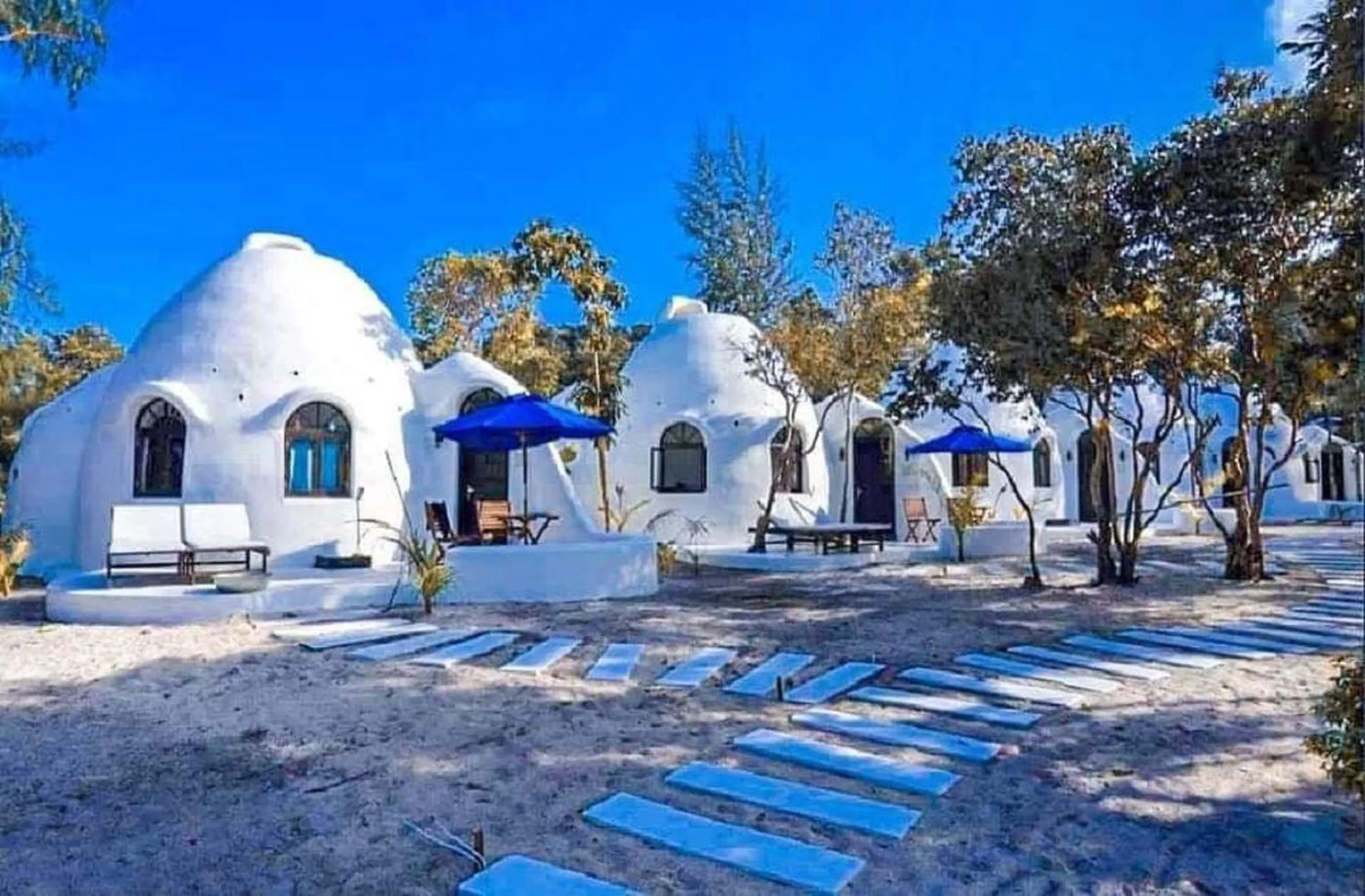 Property building in Moonlight Resort