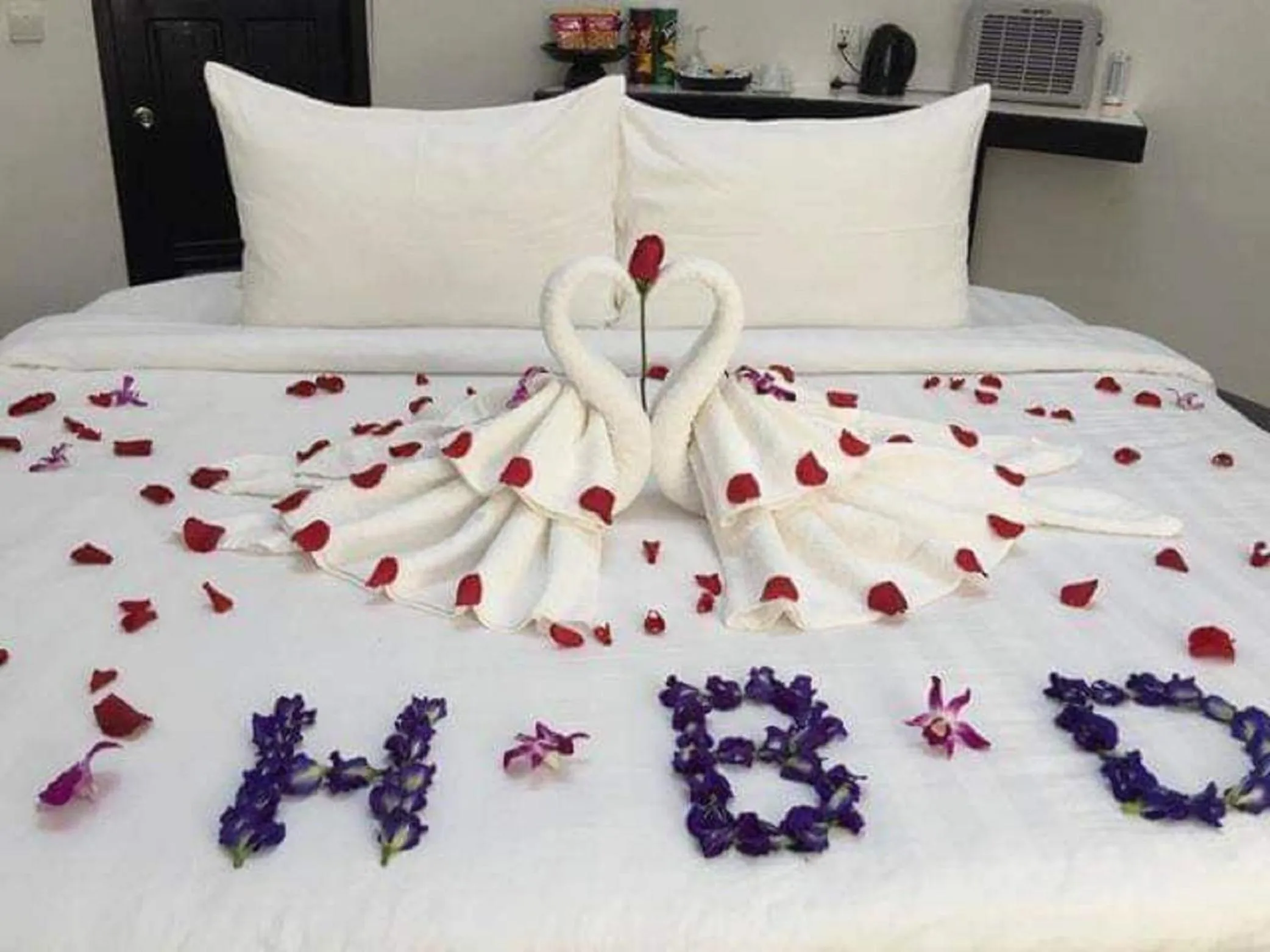 Bed in Moonlight Resort