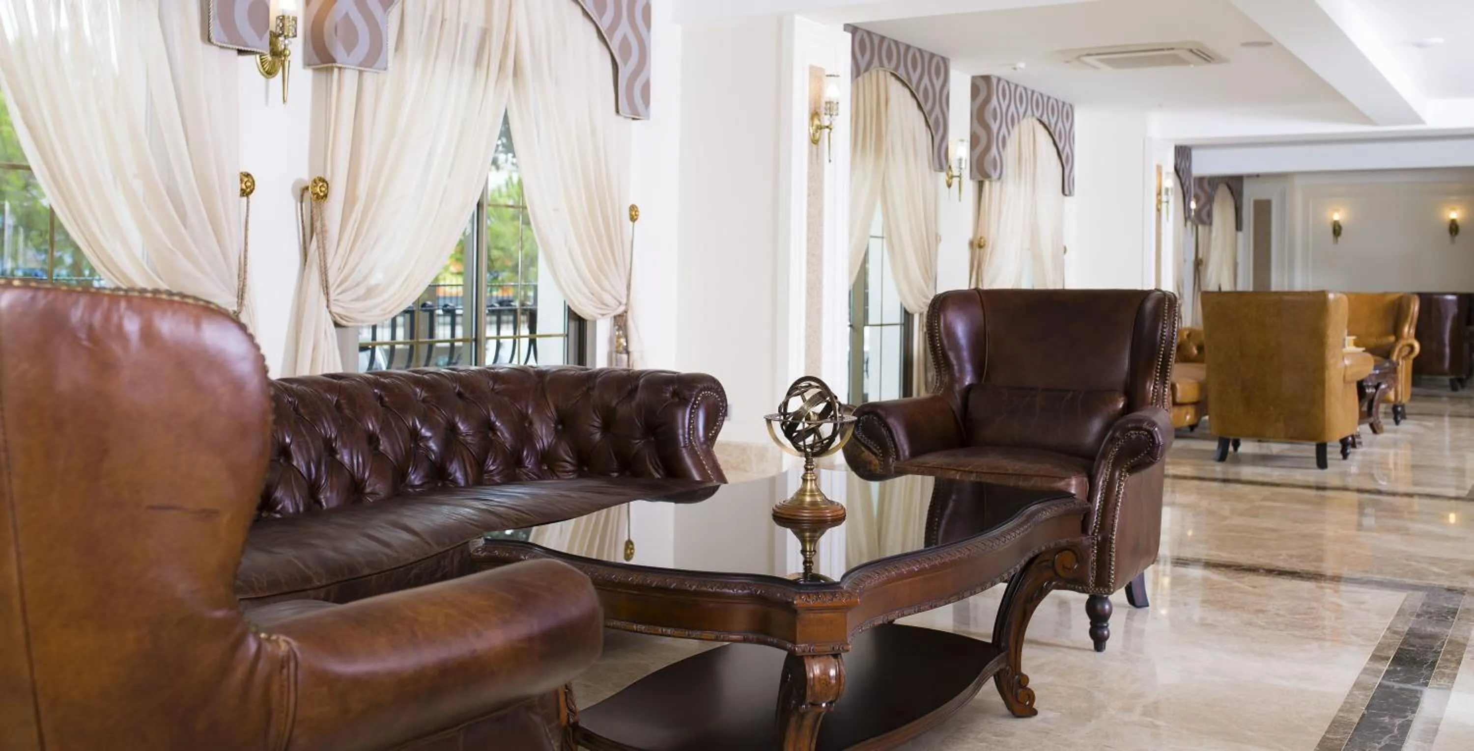 Lobby or reception in Svalinn Hotel