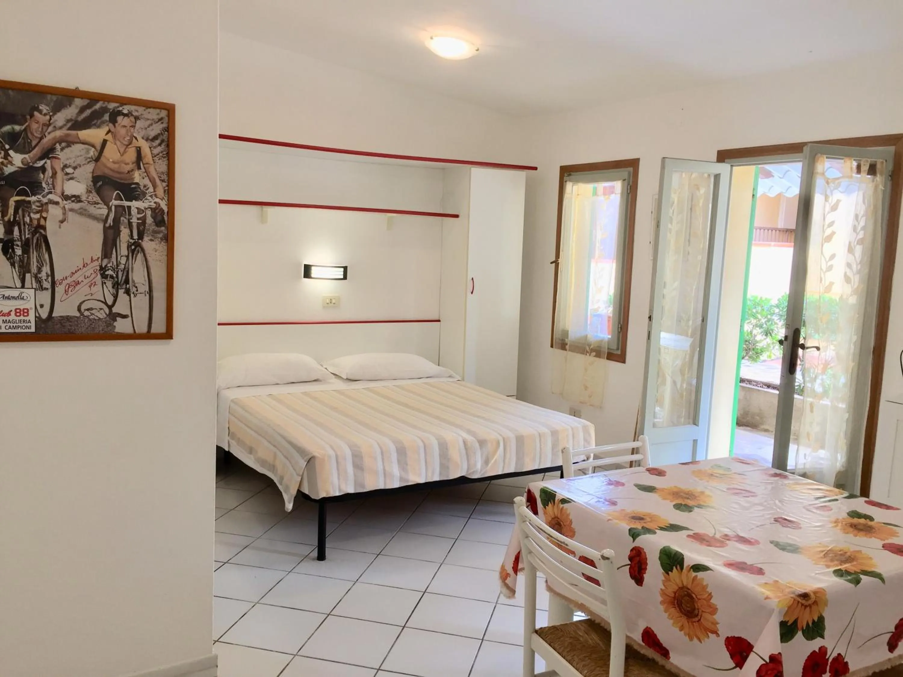 Photo of the whole room, Bed in Residence La Valdana