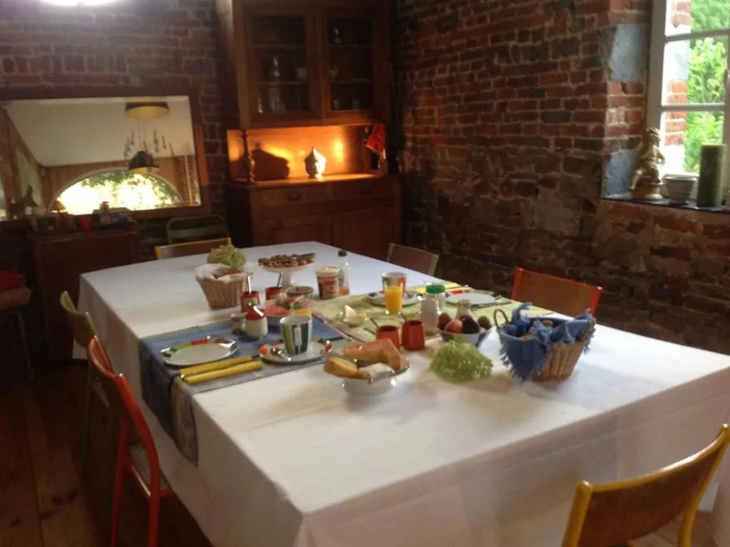 Dining area in Maison d'Eclaibes
