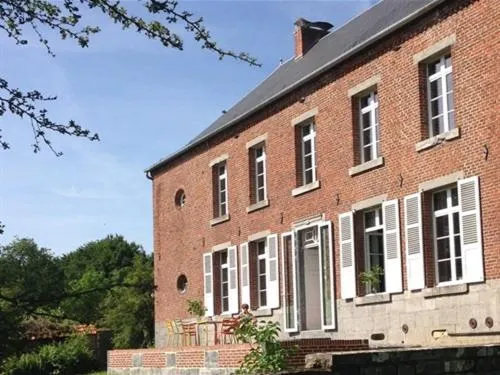 Property building in Maison d'Eclaibes