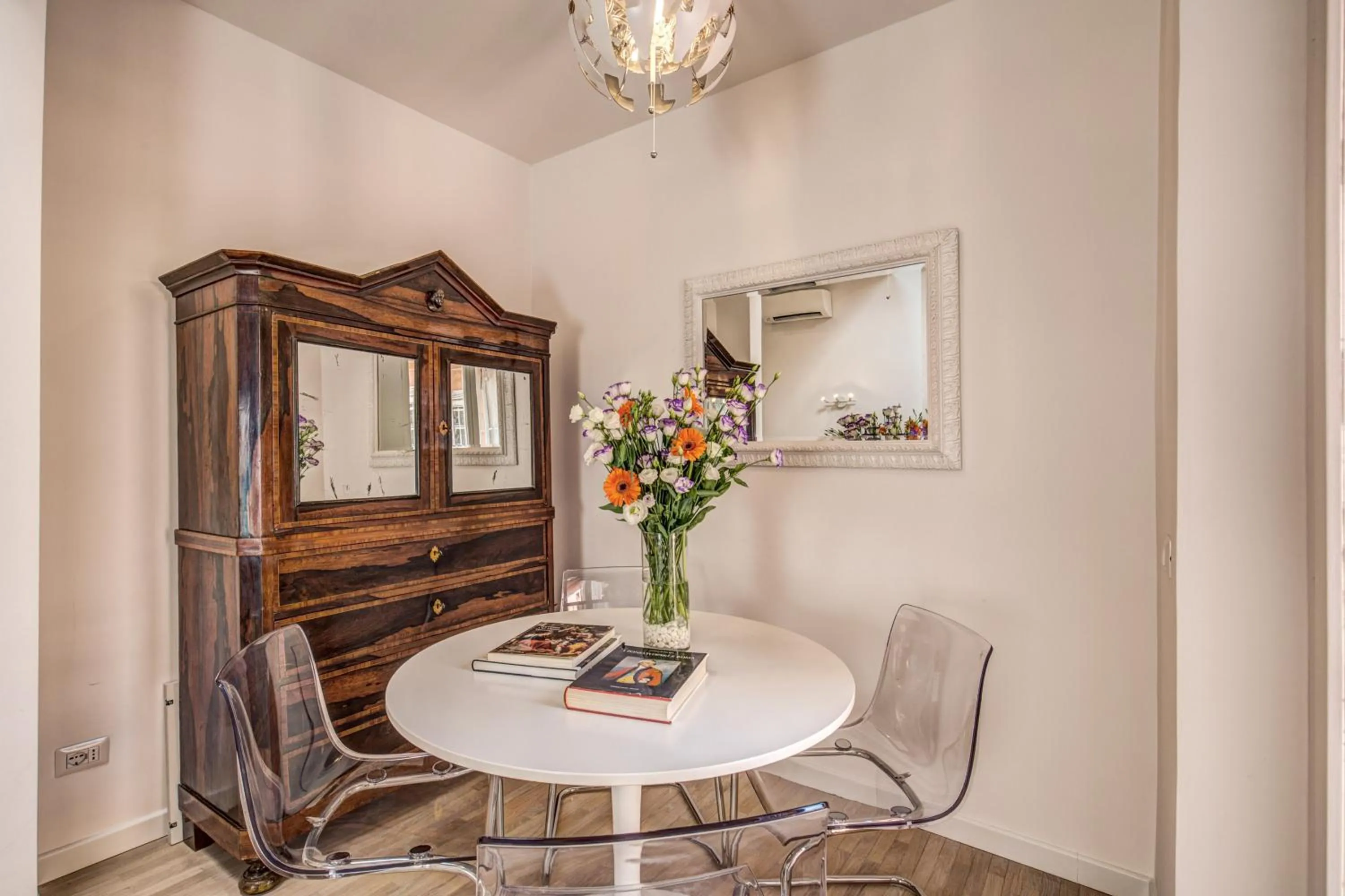 Living room in Orange Suites
