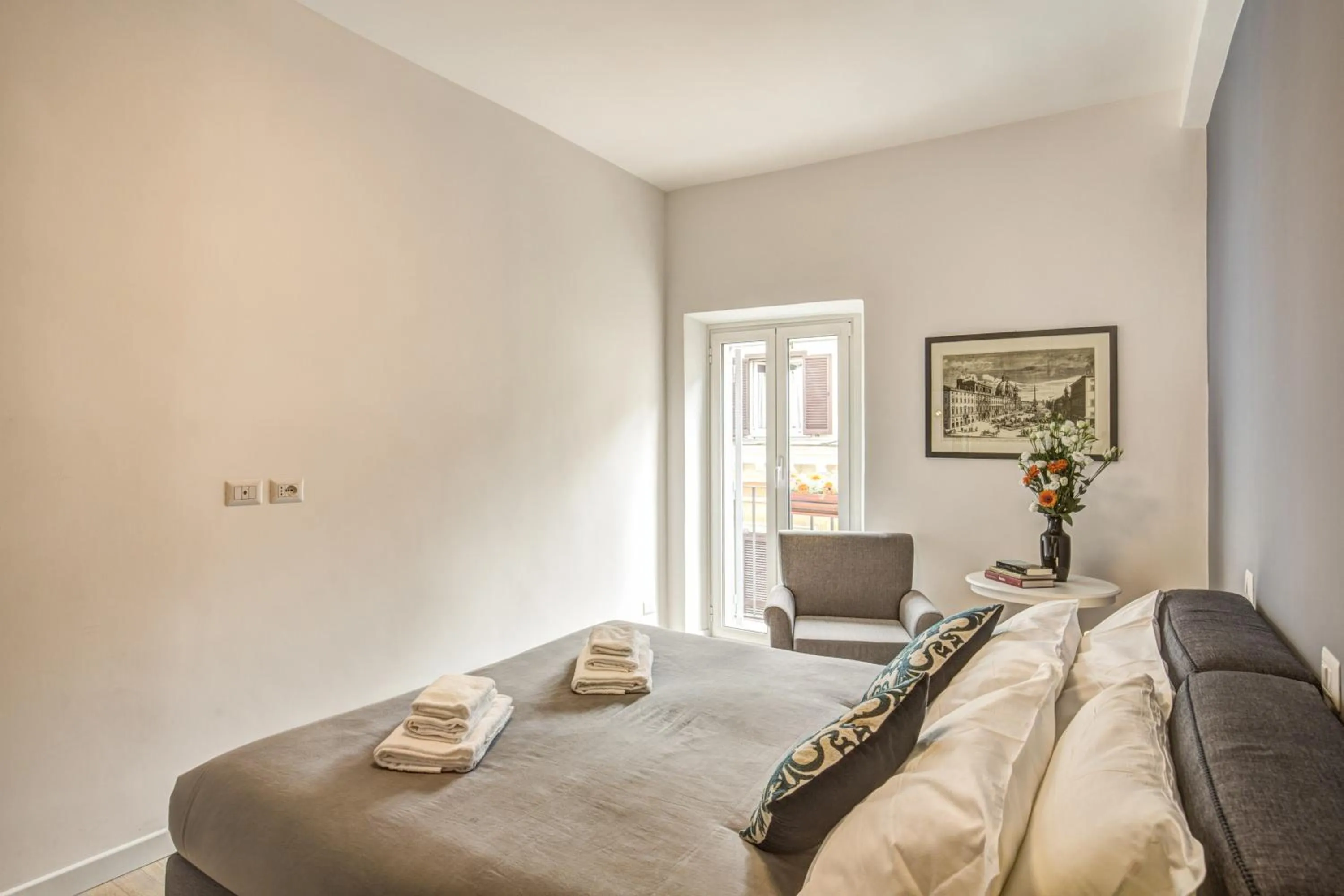 Bedroom, Bed in Orange Suites