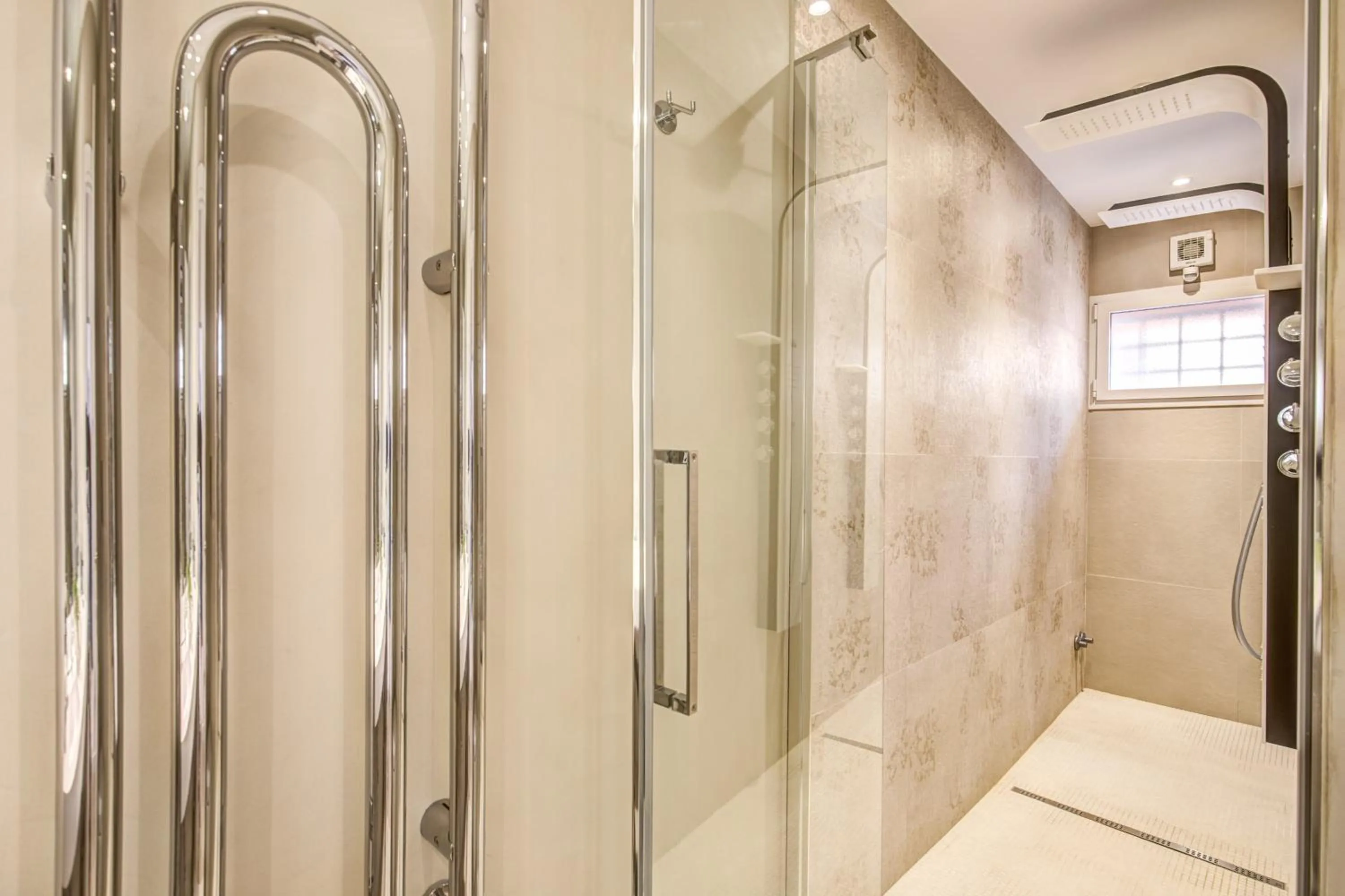Shower in Orange Suites