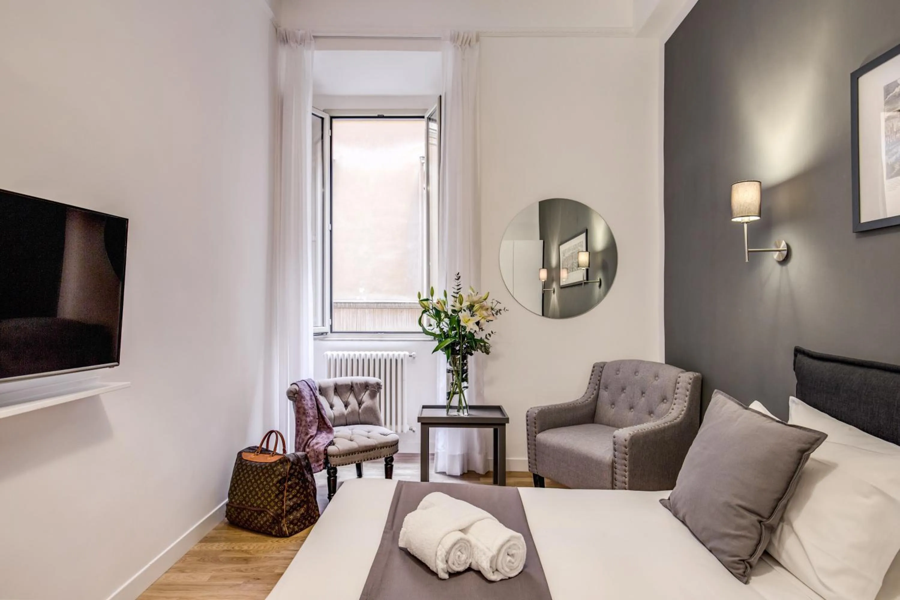 Day, Bed in Orange Suites