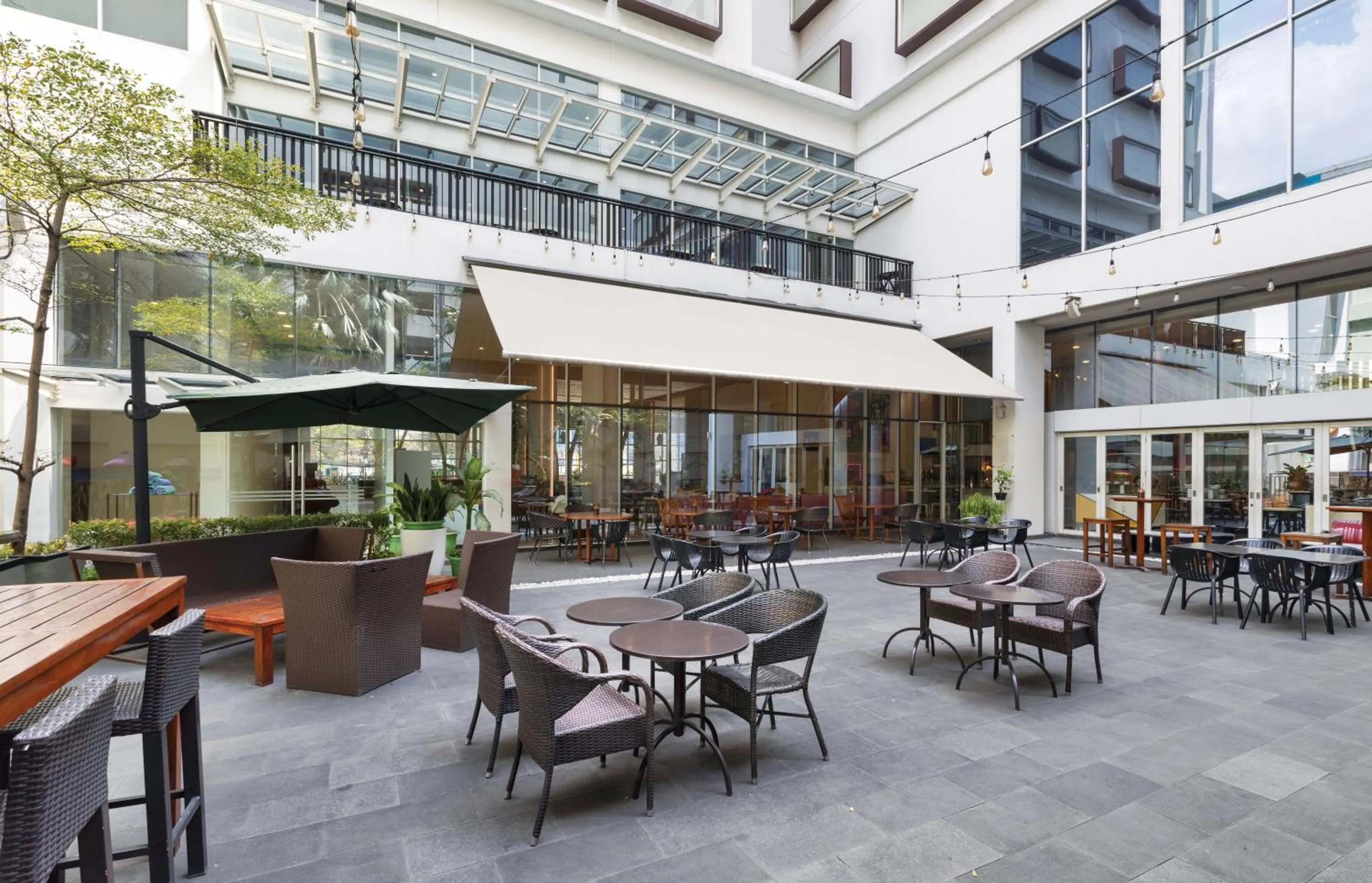 Restaurant/places to eat in Artotel Harmoni Jakarta