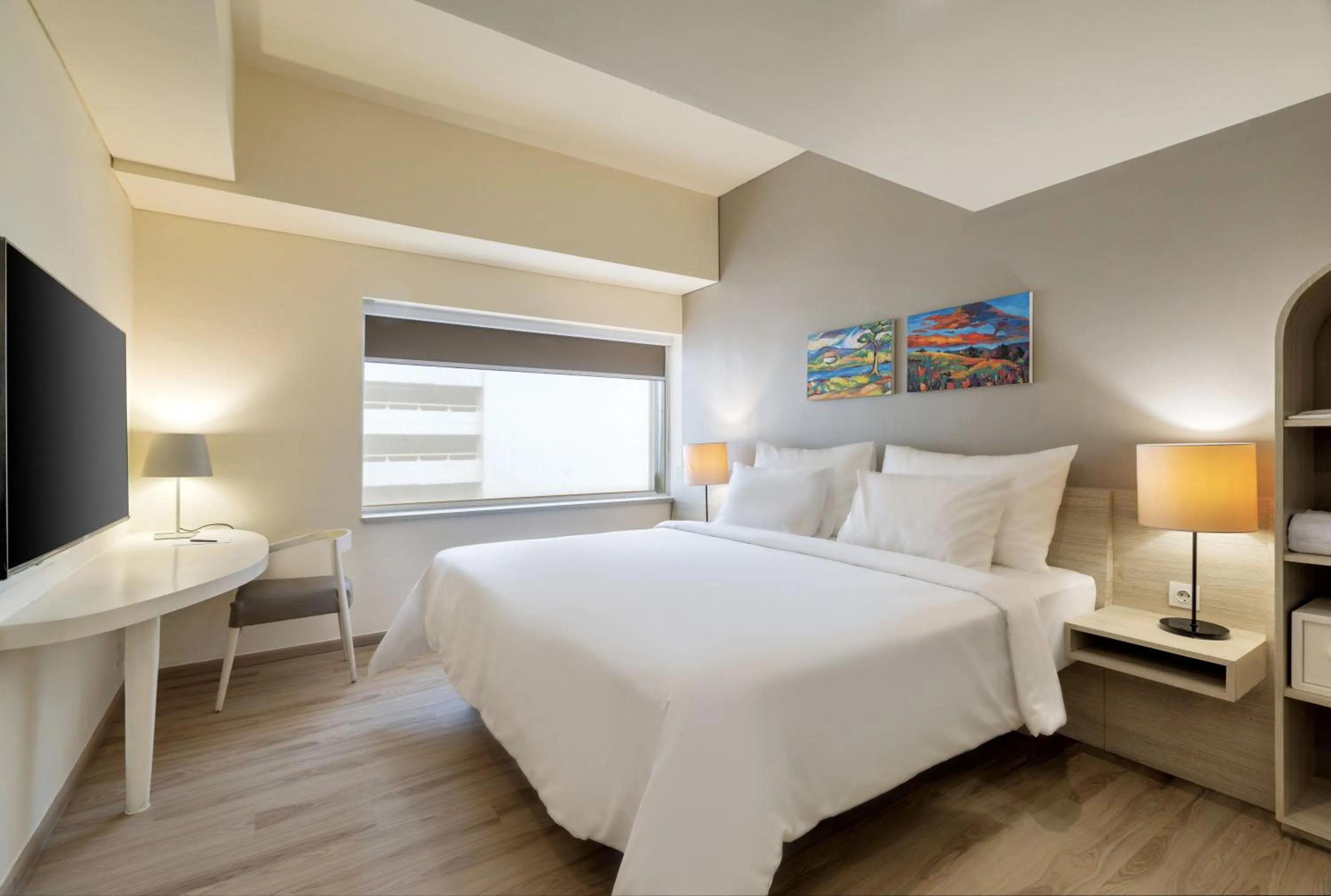 Bedroom, Bed in Artotel Harmoni Jakarta