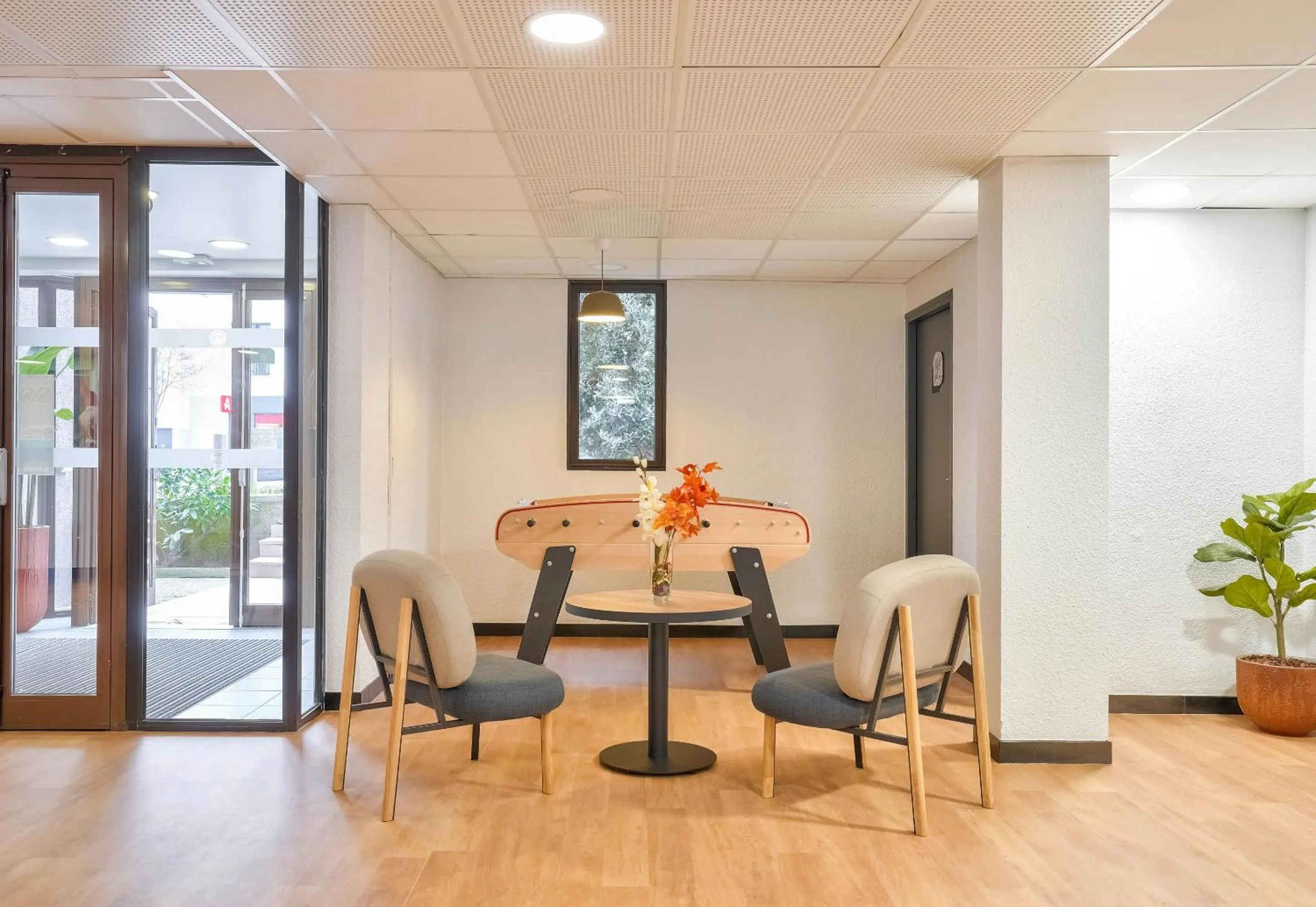 Lobby or reception in B&B HOTEL Paris Porte de Châtillon