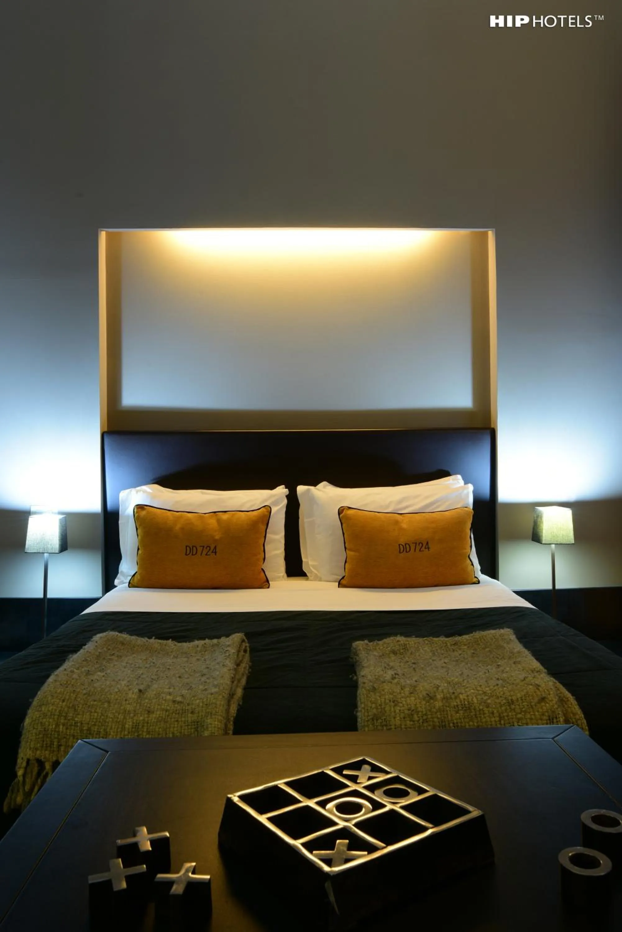 Decorative detail, Bed in Charming House DD724