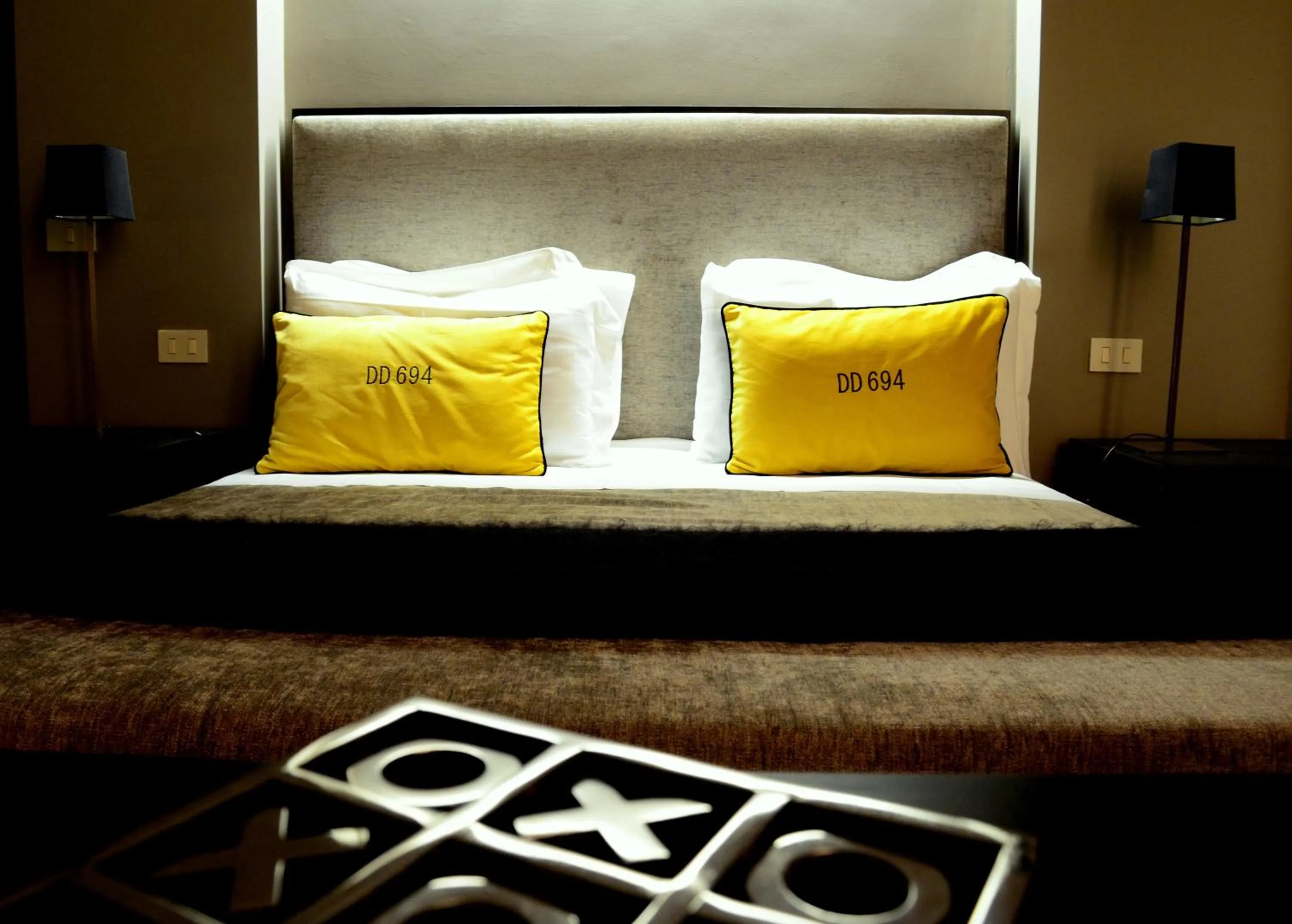 Bedroom, Bed in Charming House DD724