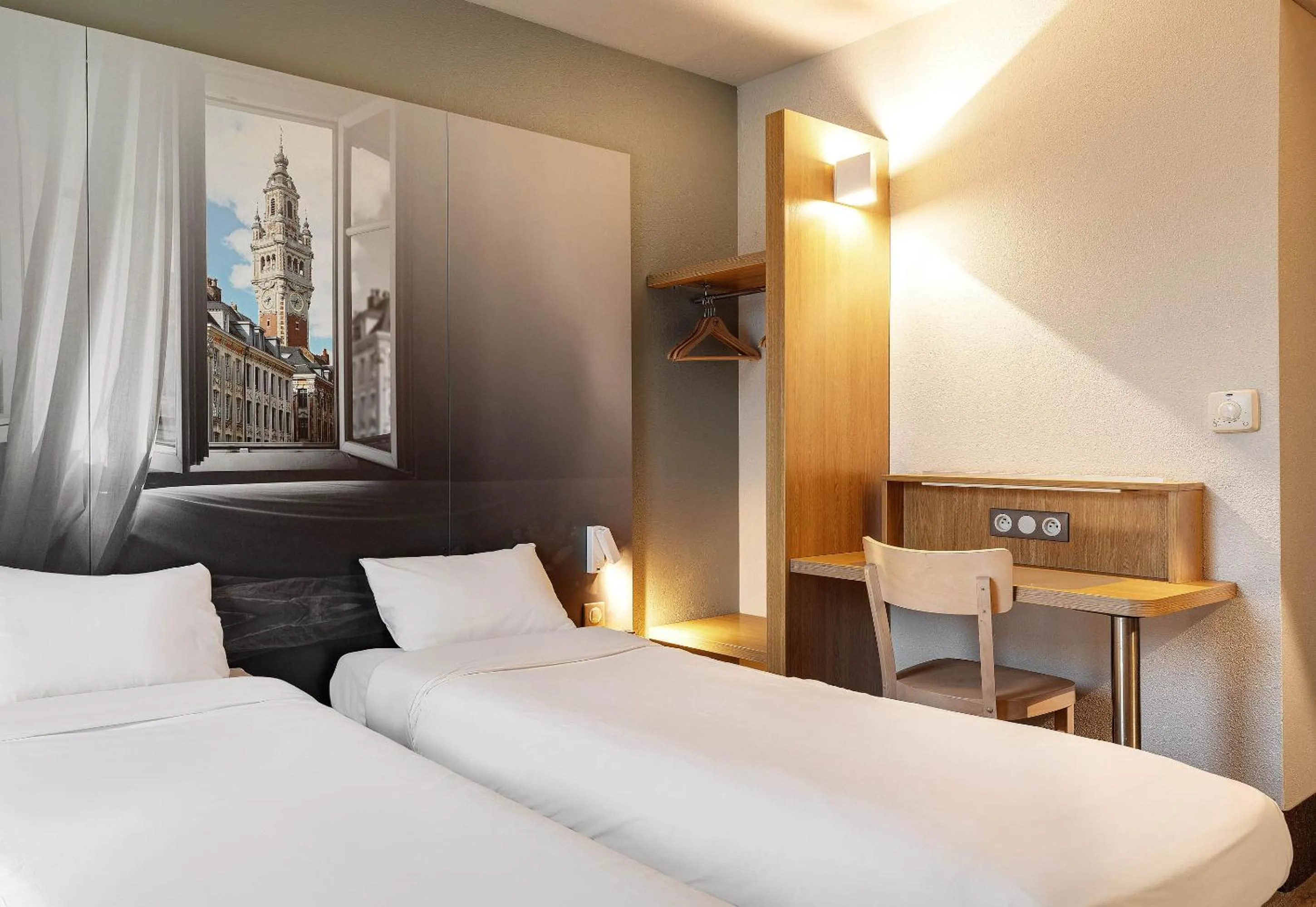 Bedroom, Bed in B&B HOTEL Lille Tourcoing Centre