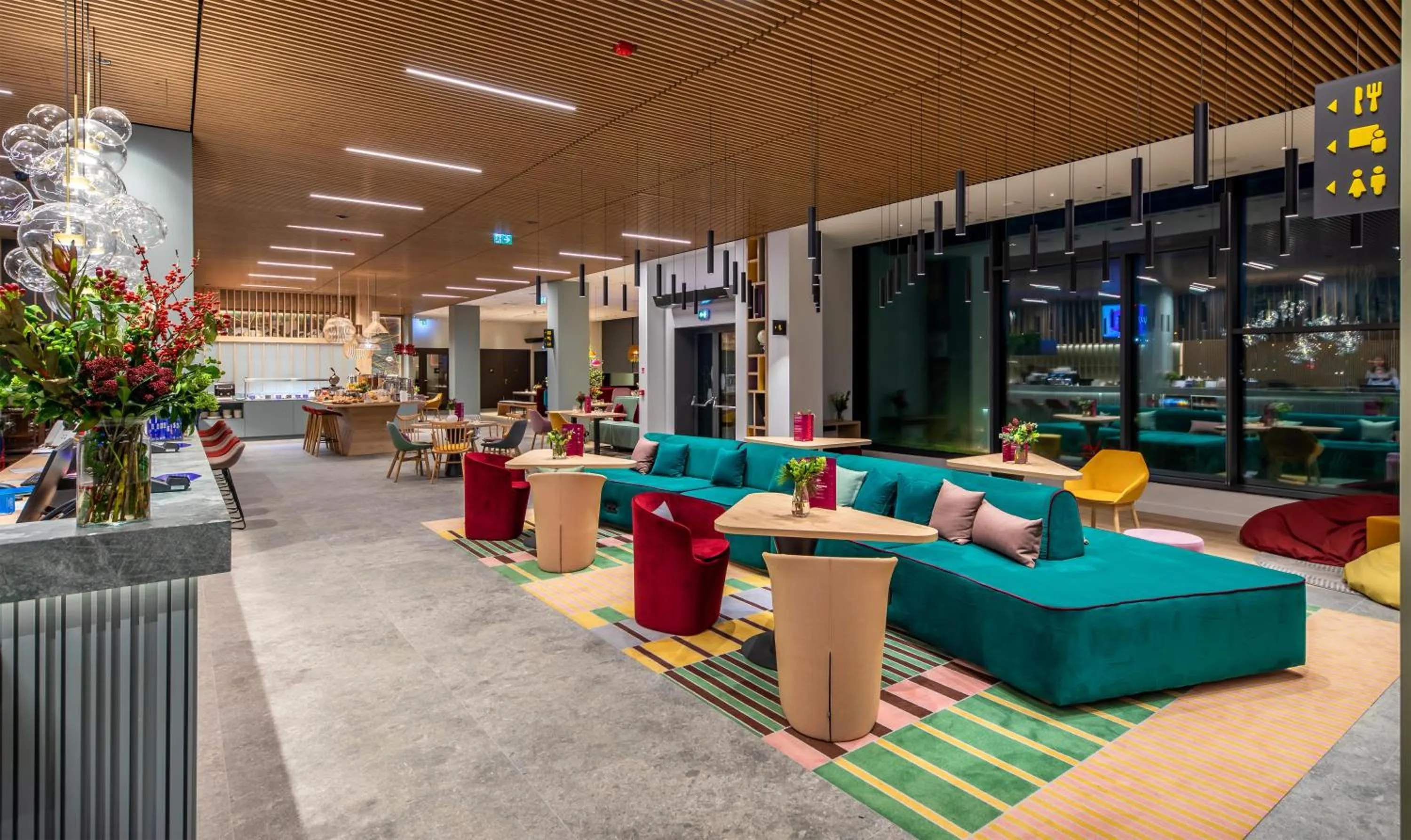 Lobby or reception in Hampton By Hilton Wroclaw Airport