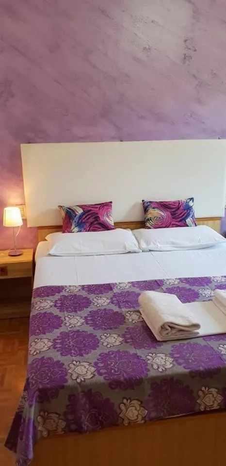 Bed in Hotel Giovannina