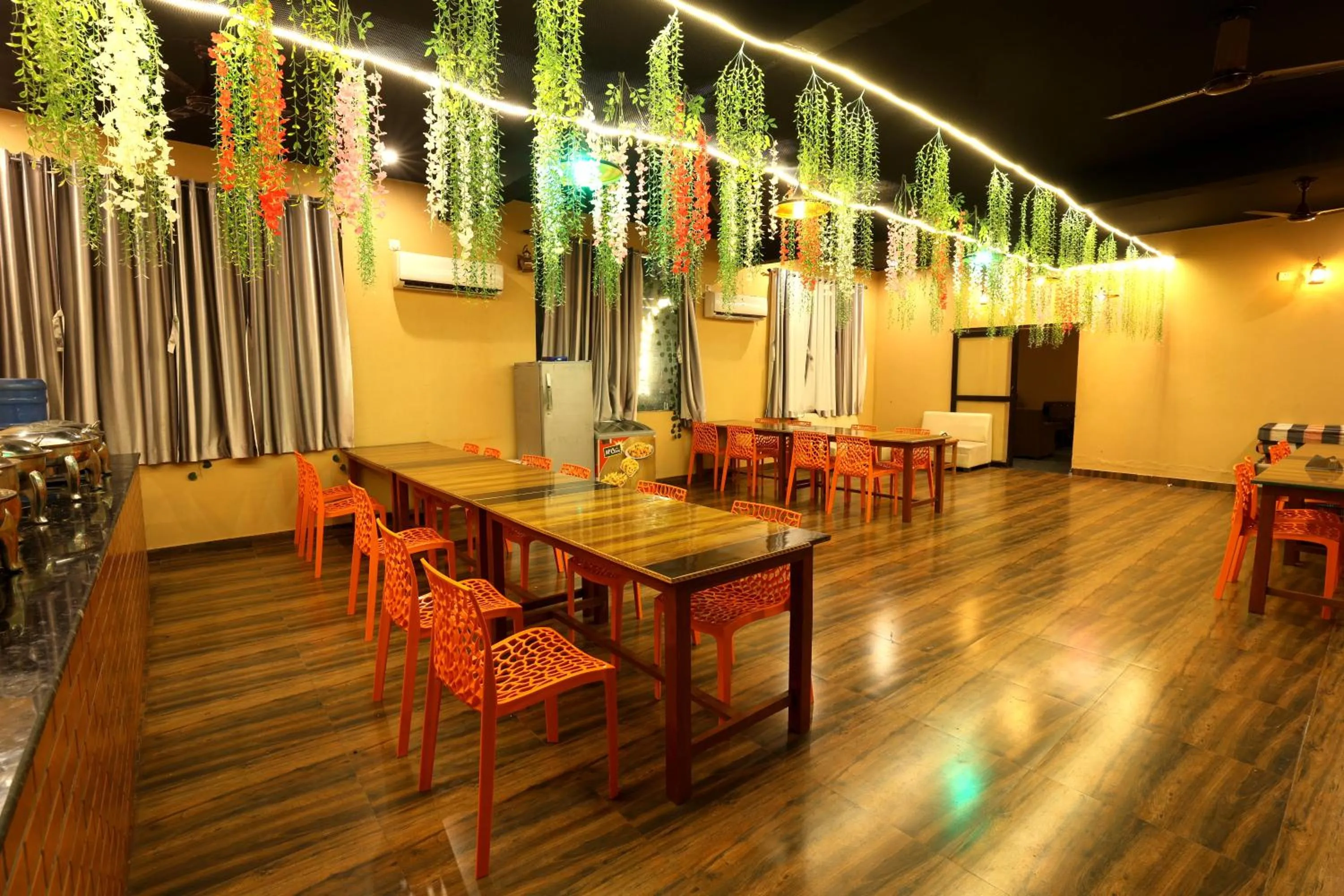 Restaurant/places to eat in Aranya Resort & Suites By Shivaneel Hospitality
