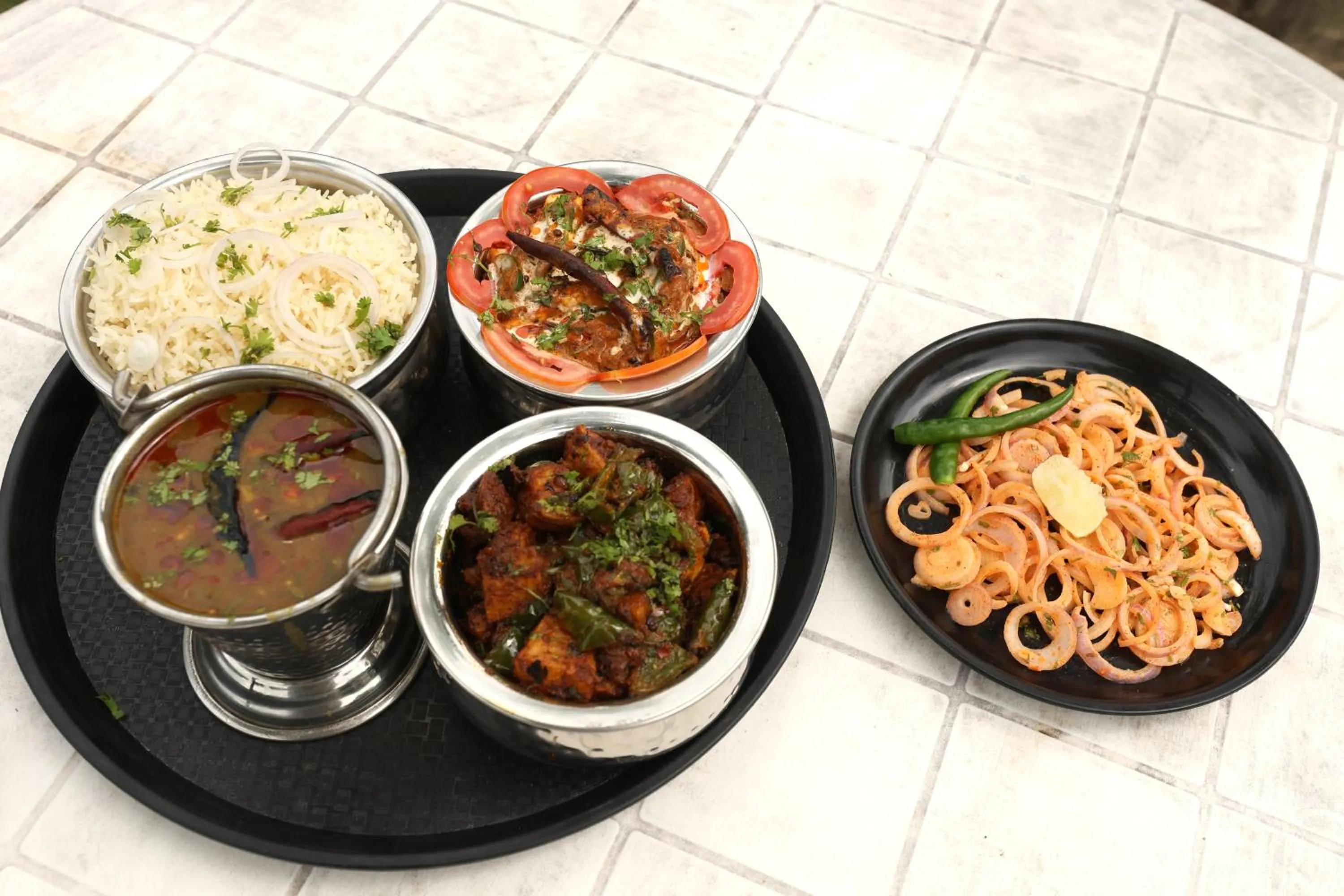 Food and drinks in Aranya Resort & Suites By Shivaneel Hospitality