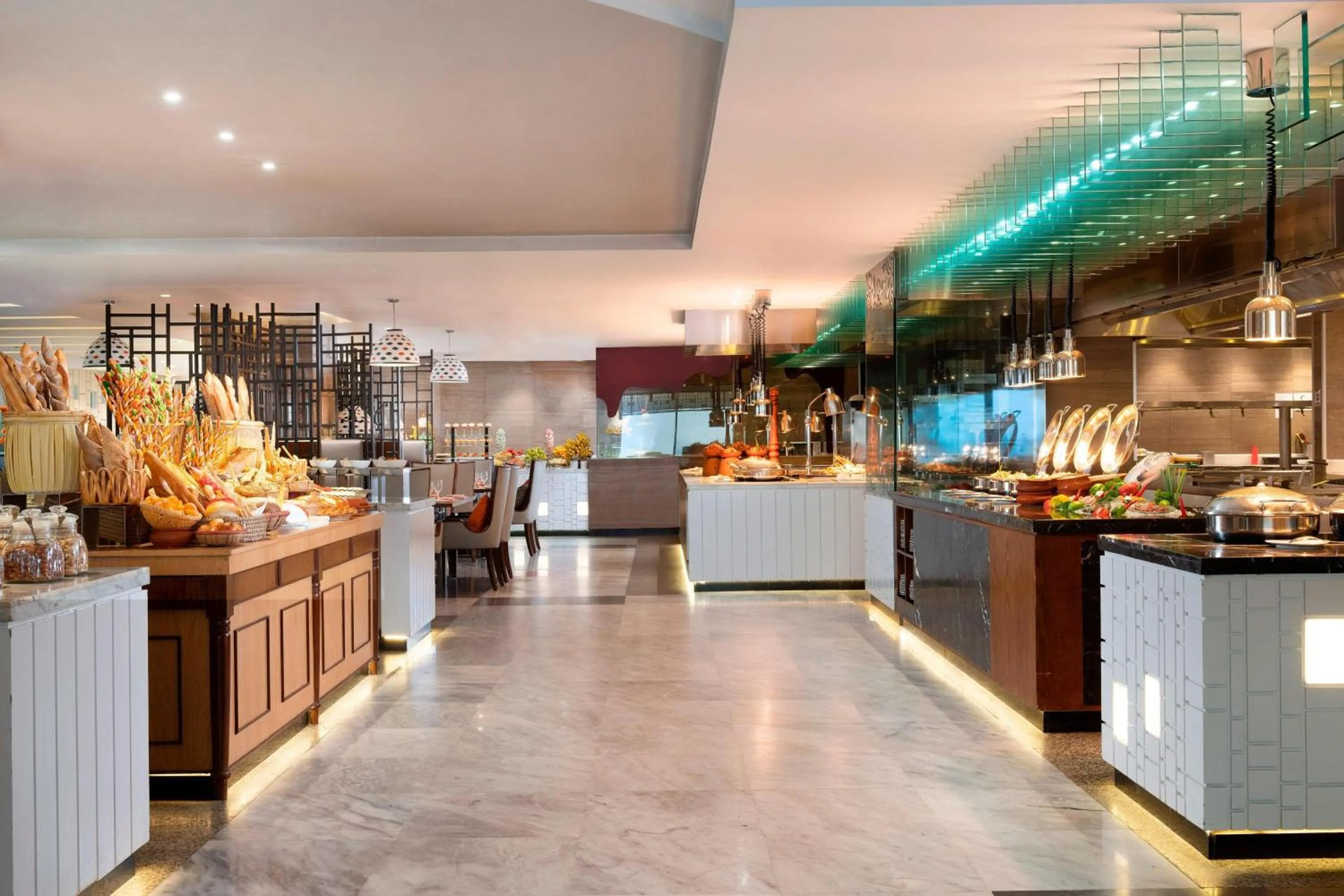 Restaurant/places to eat in Le Meridien Dhaka