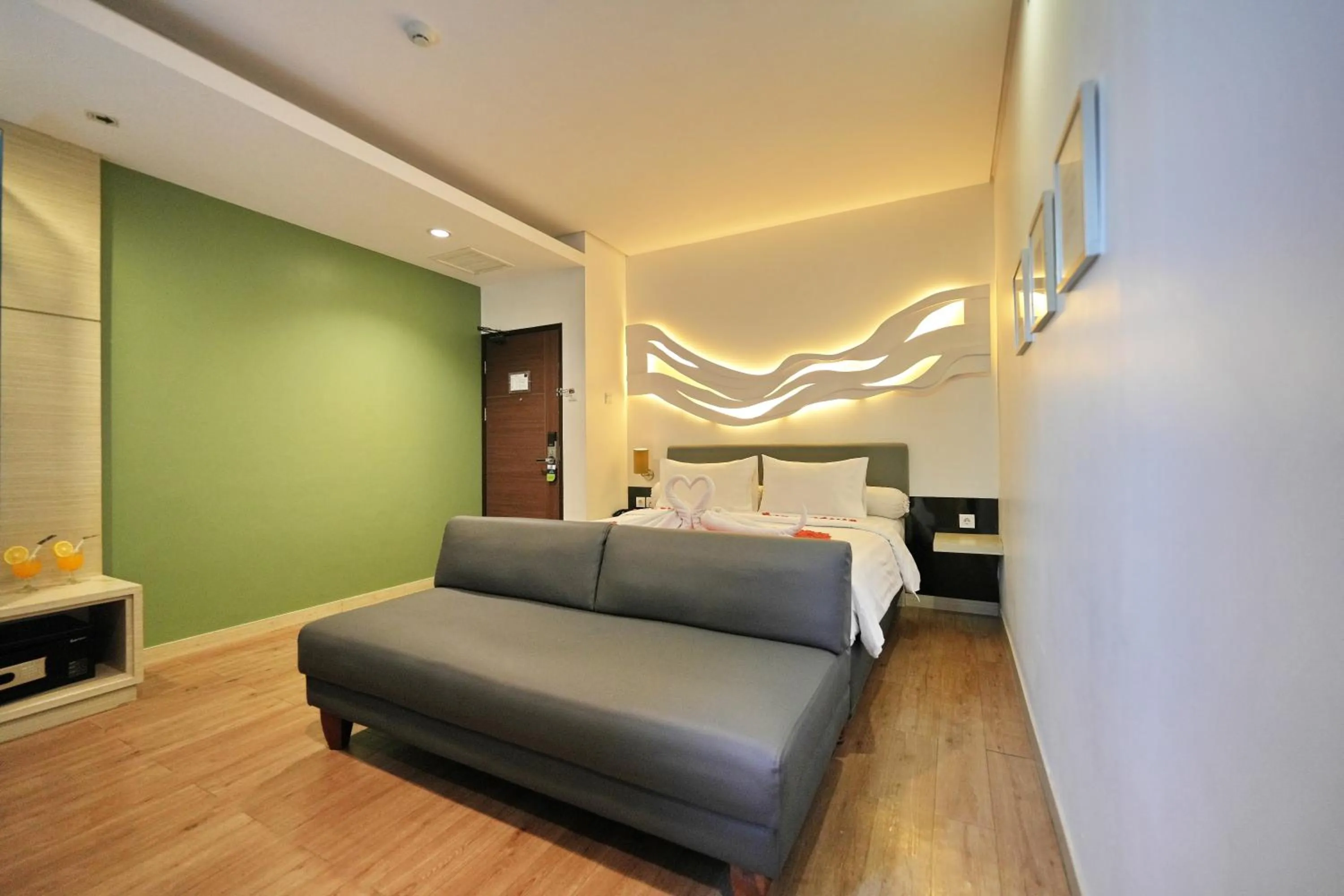 Bed in Bonnet Hotel Surabaya