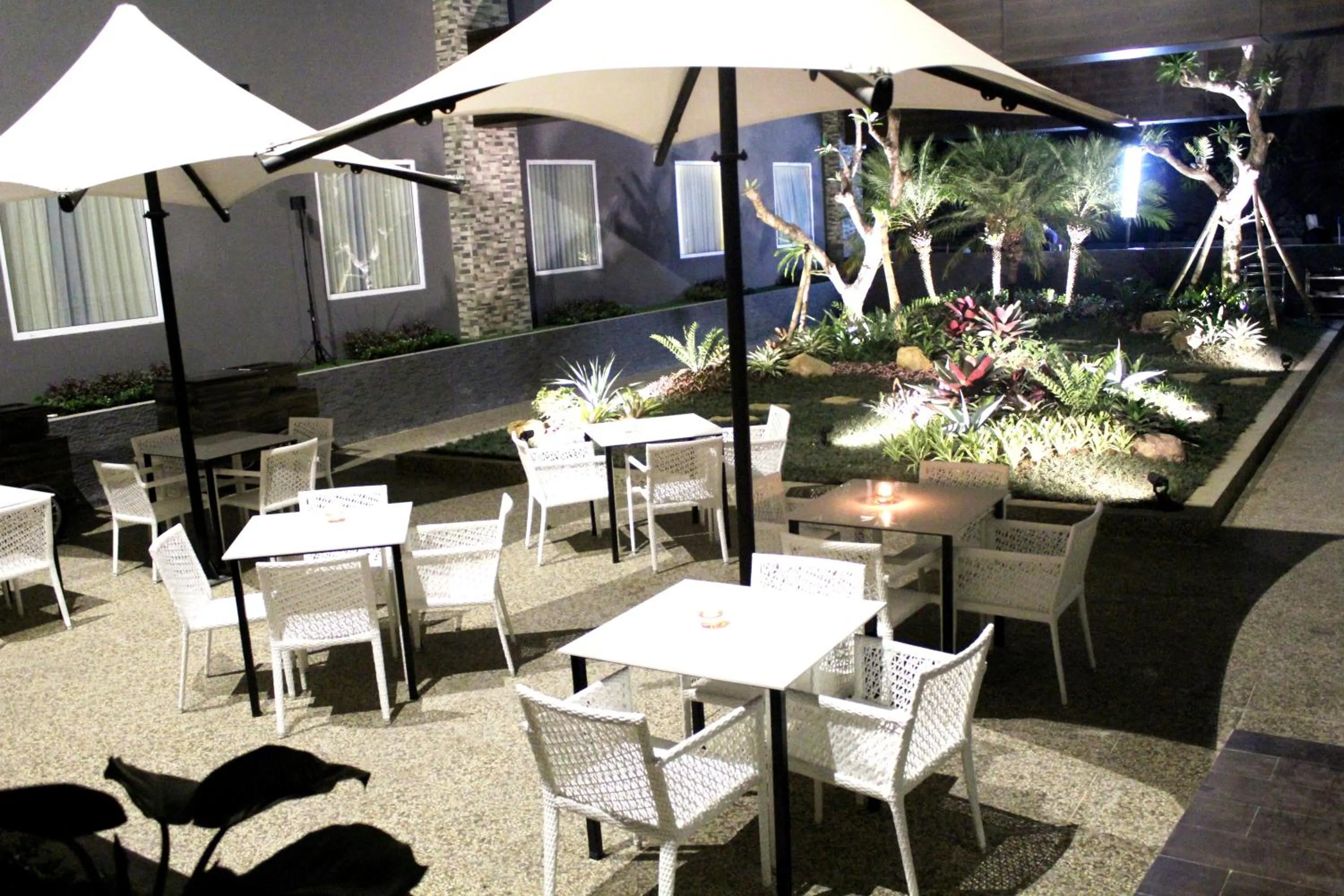 BBQ facilities in Bonnet Hotel Surabaya