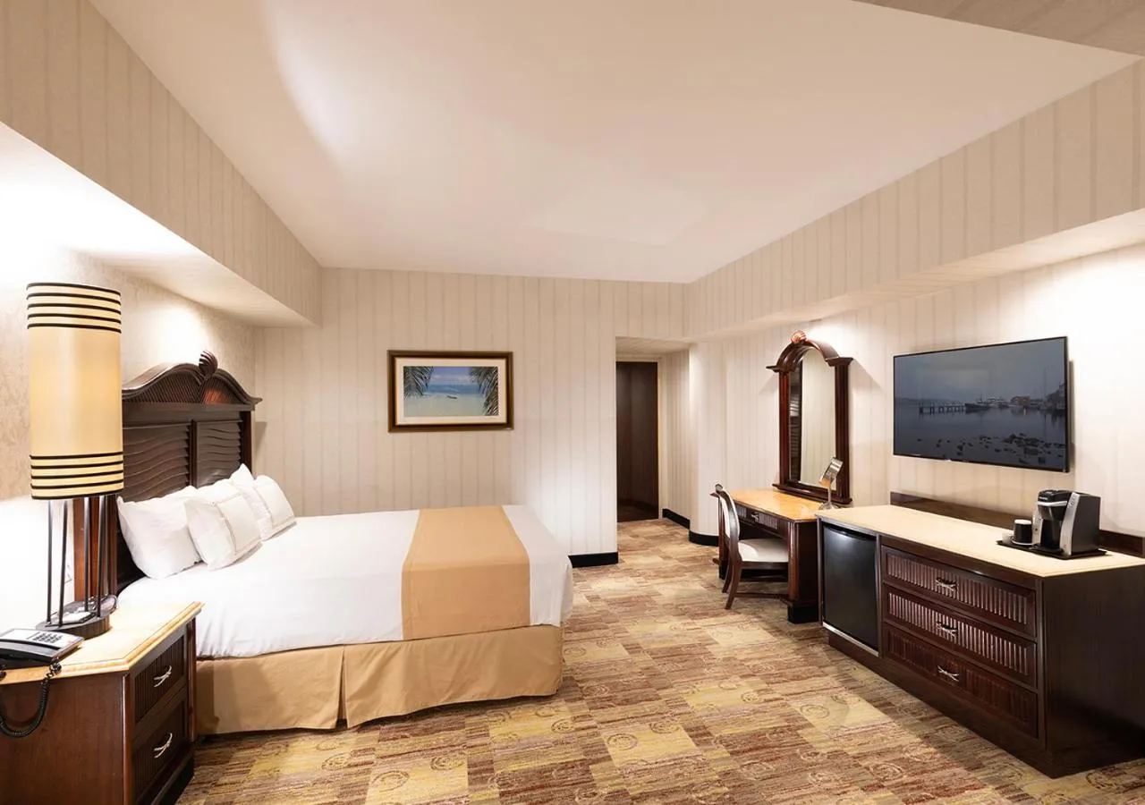 Bed in Montego Bay Resort Casino by Peppermill Resorts