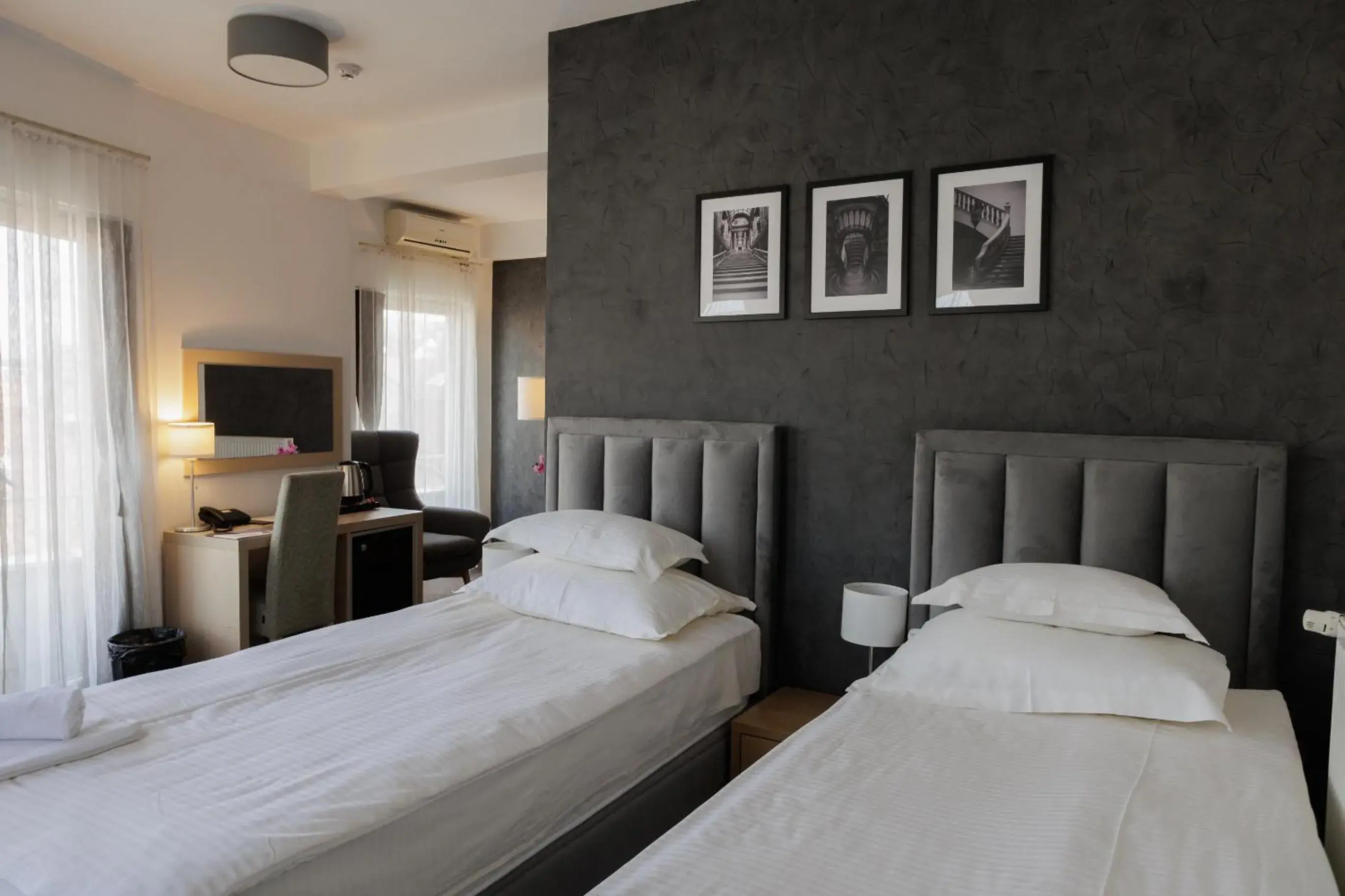 Deluxe Twin Room - single occupancy in Garni Hotel Biser Deluxe Twin Room - single occupancy in Garni Hotel Biser