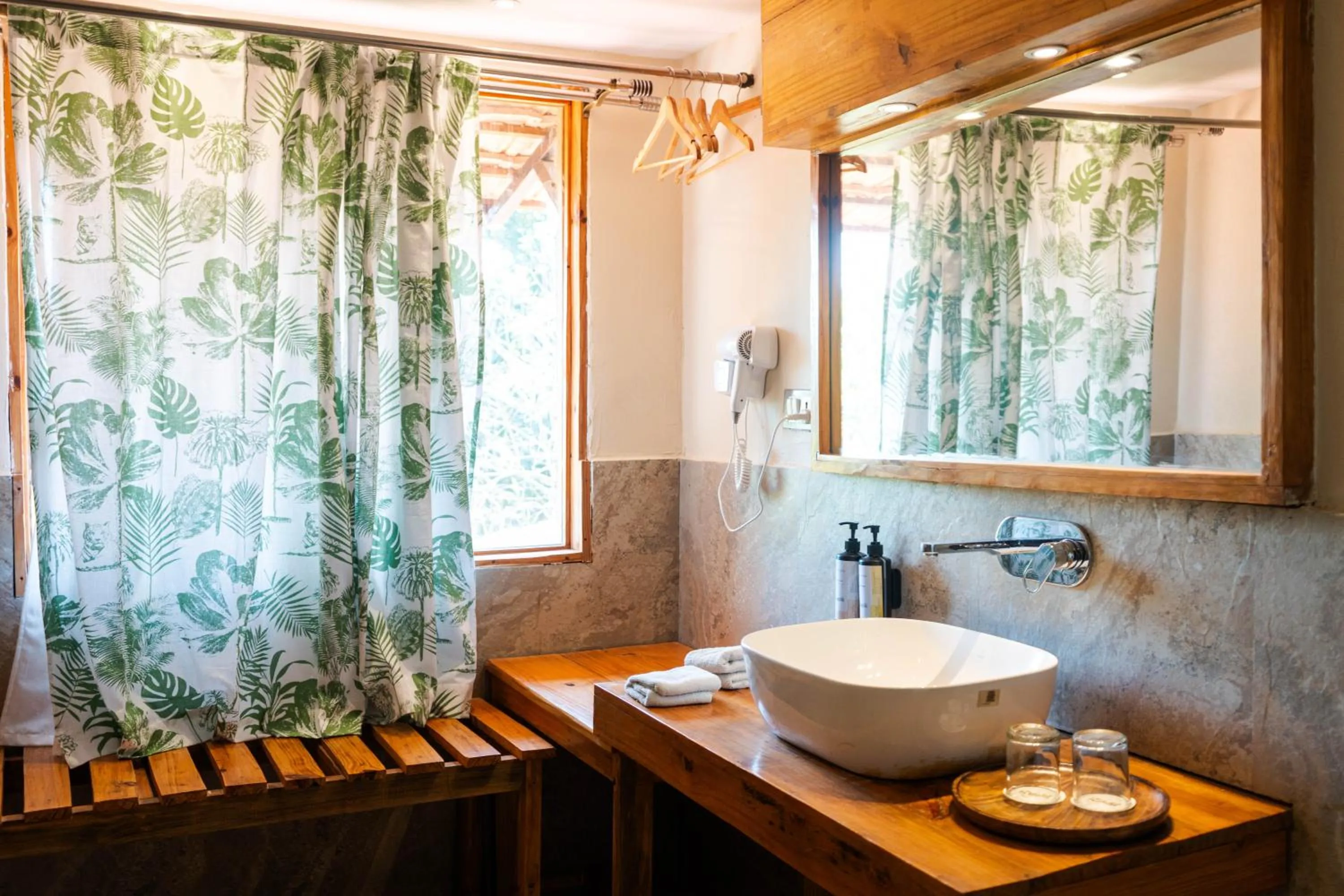 Bathroom in Greetoe Camp Panna