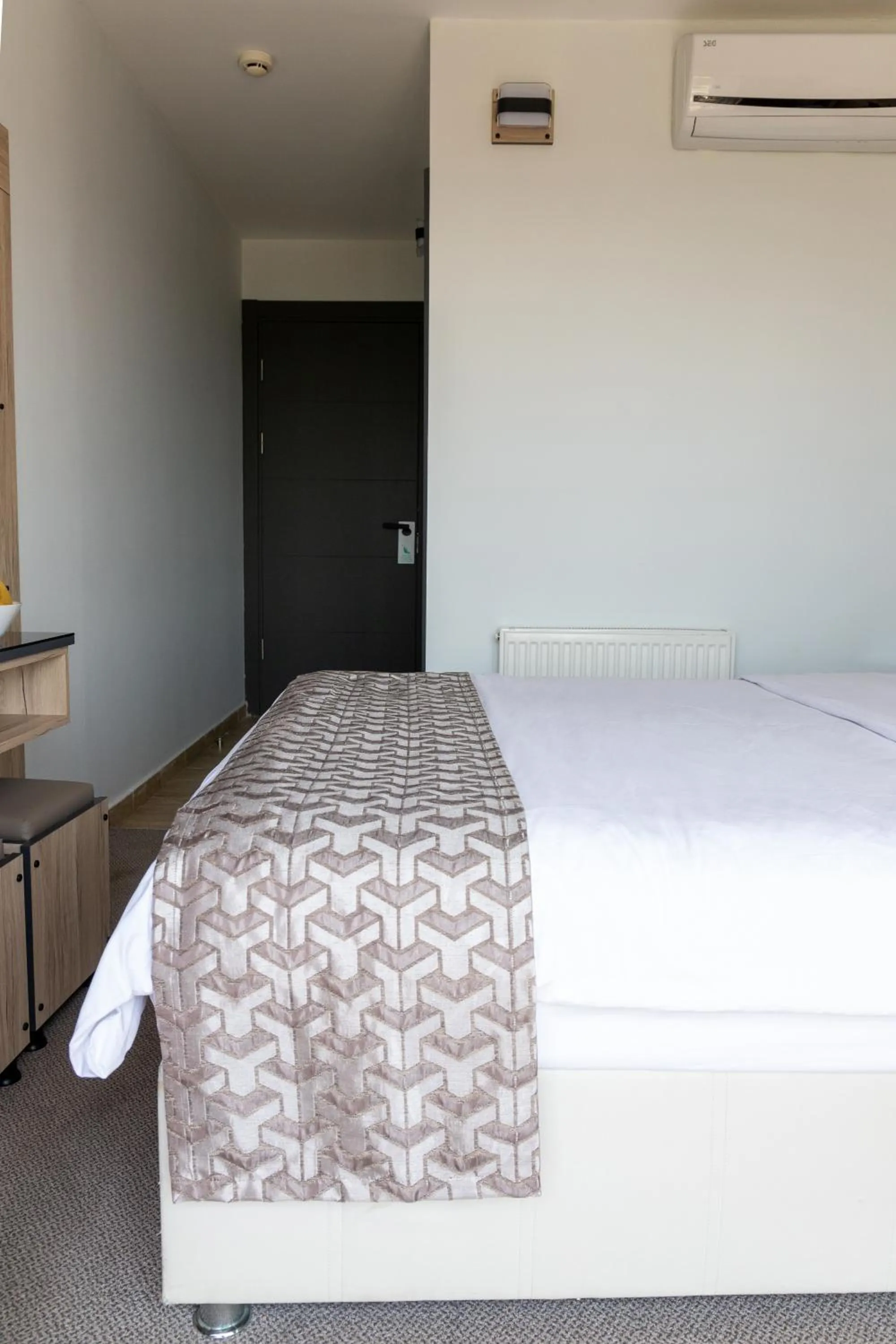 Photo of the whole room, Bed in Galley Hotel