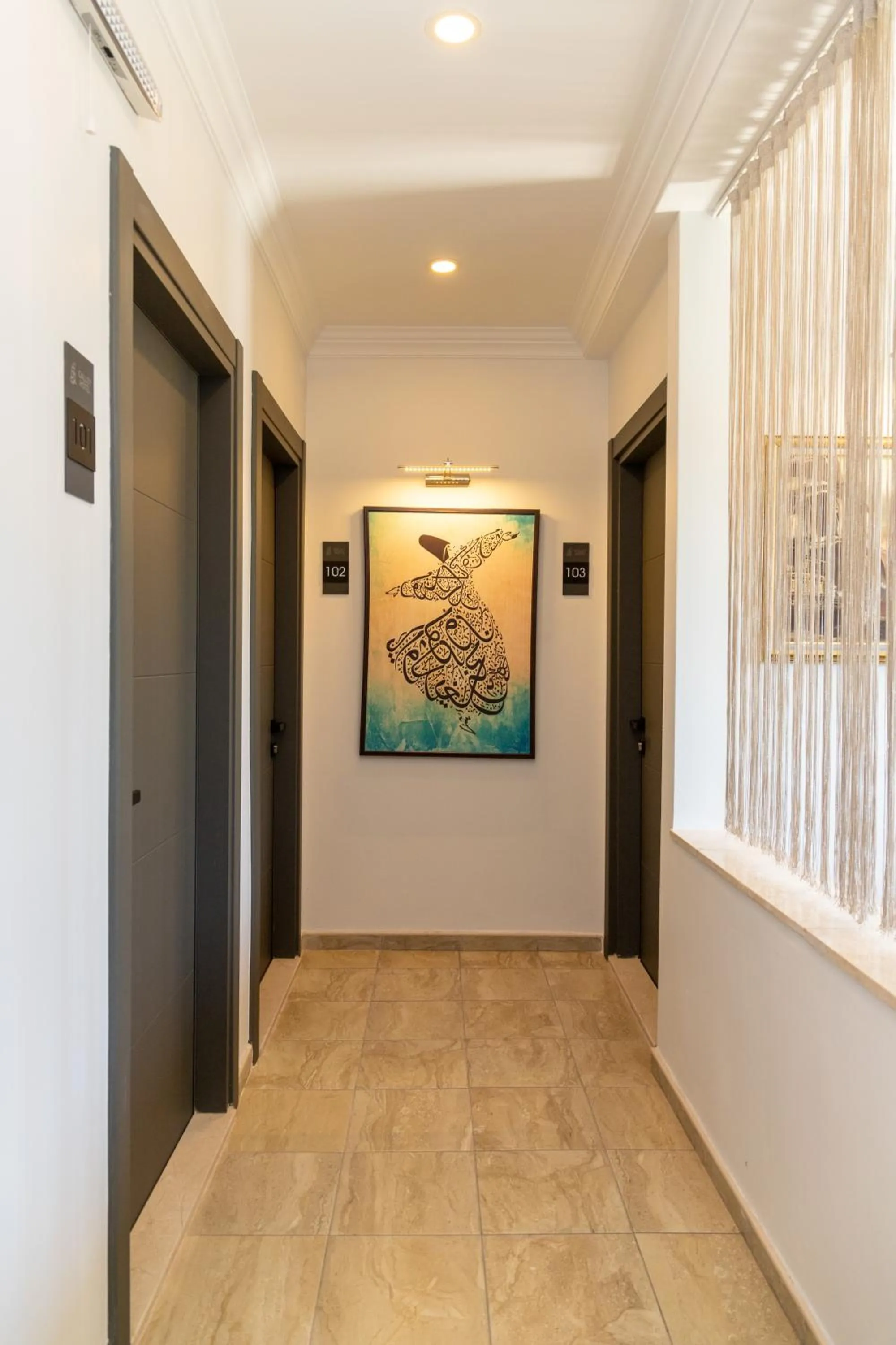 Floor plan in Galley Hotel