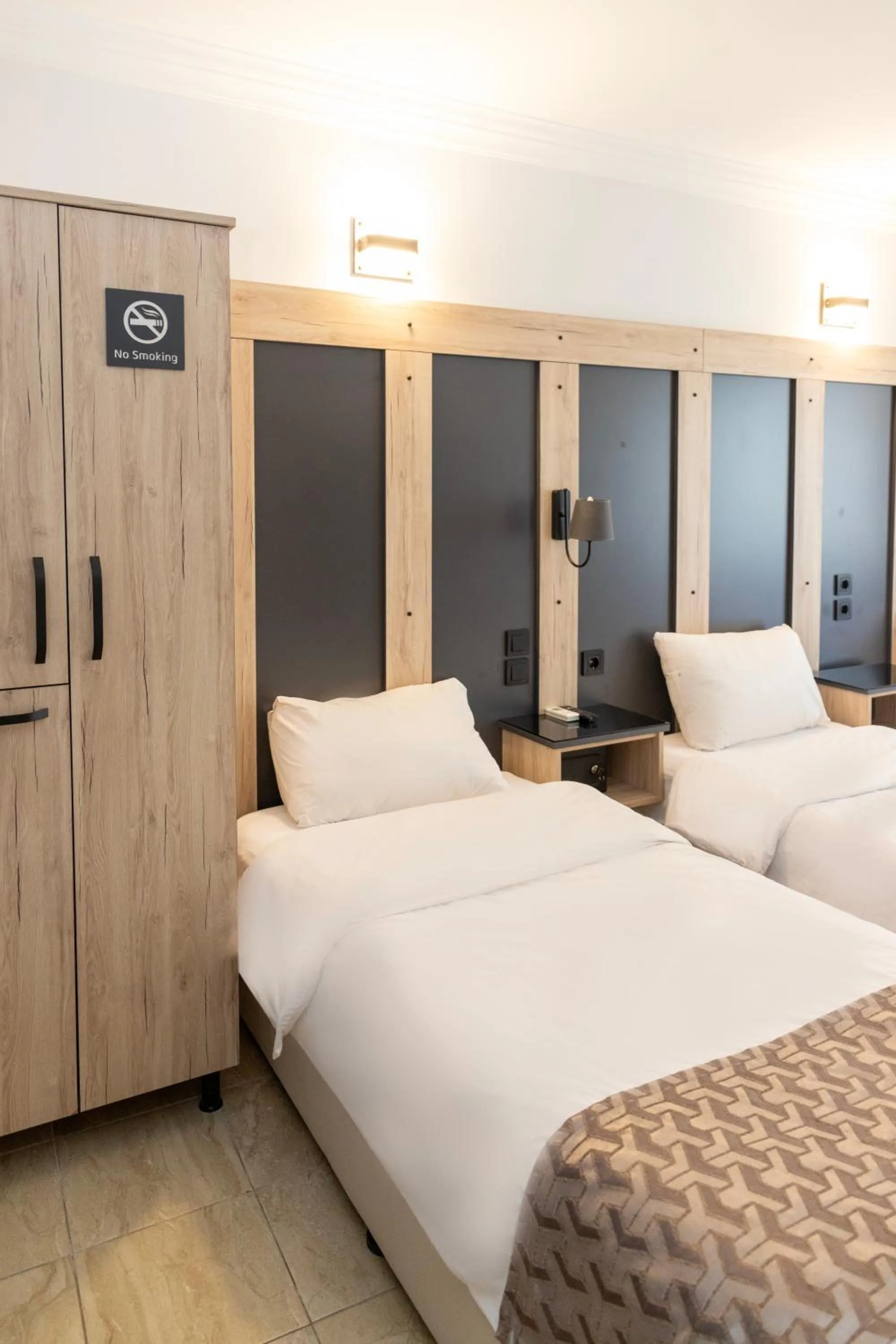 Photo of the whole room, Bed in Galley Hotel