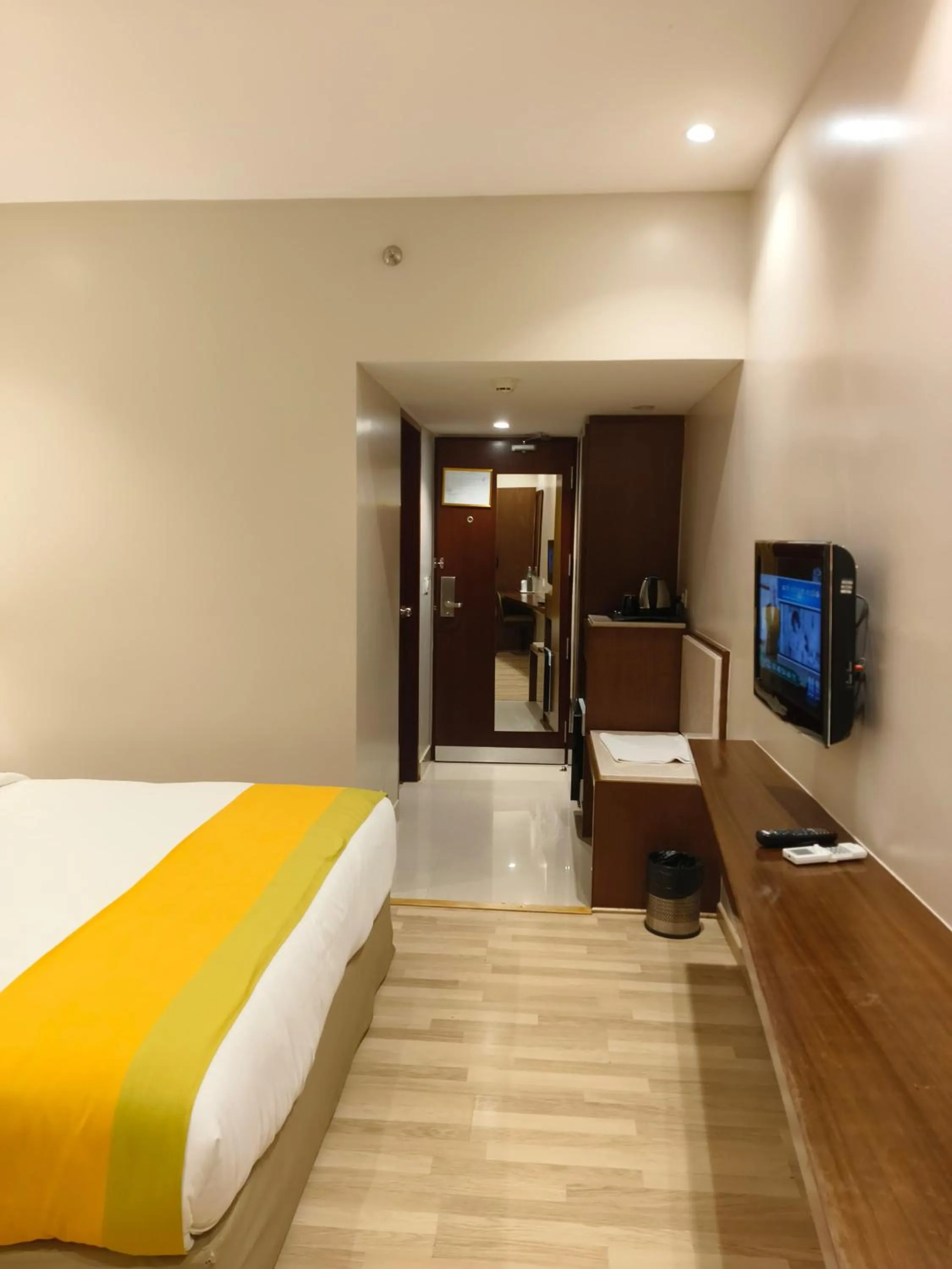 Bed in Park Residency Adoor