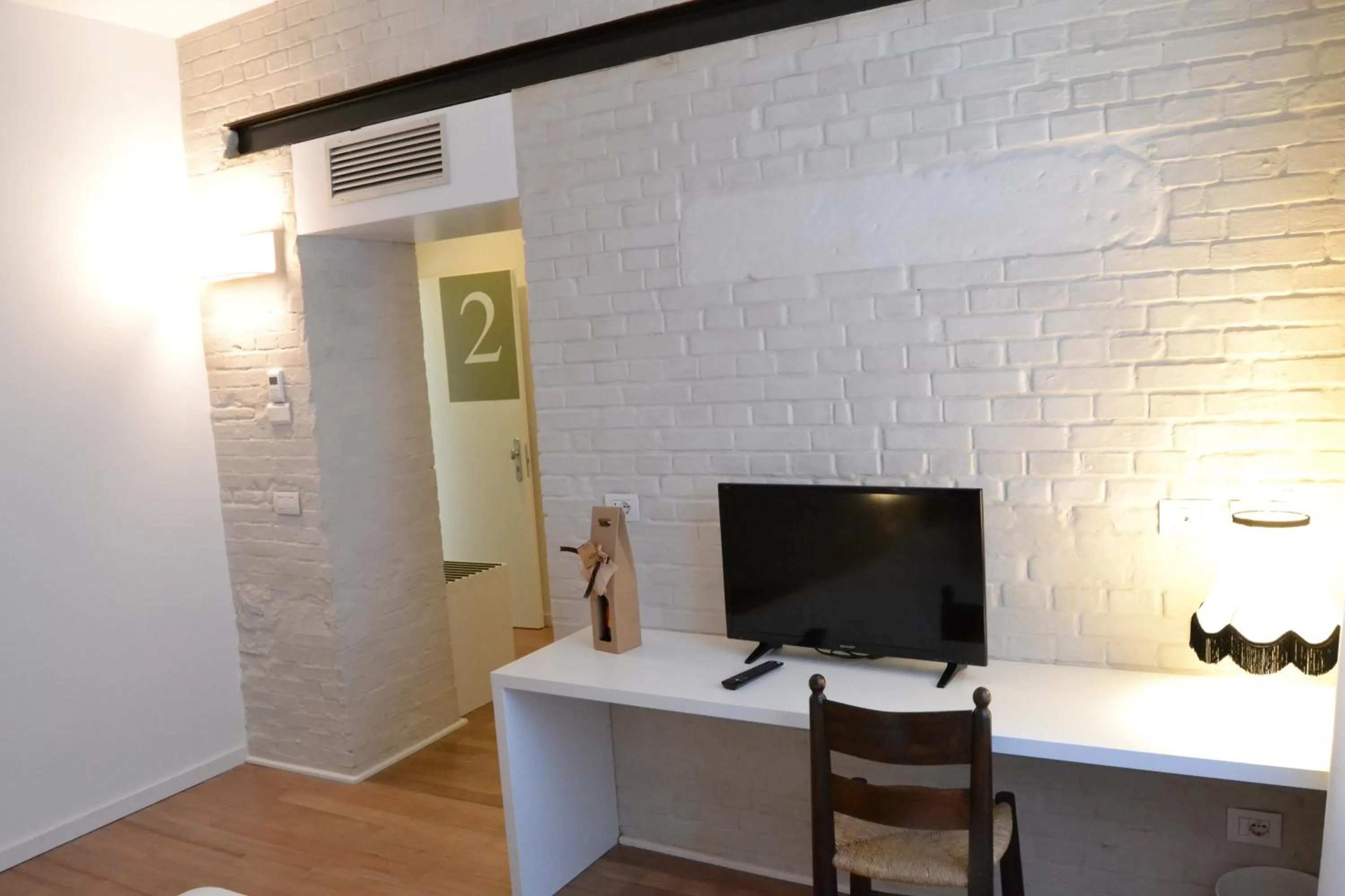 TV and multimedia in Albergo Il Rientro