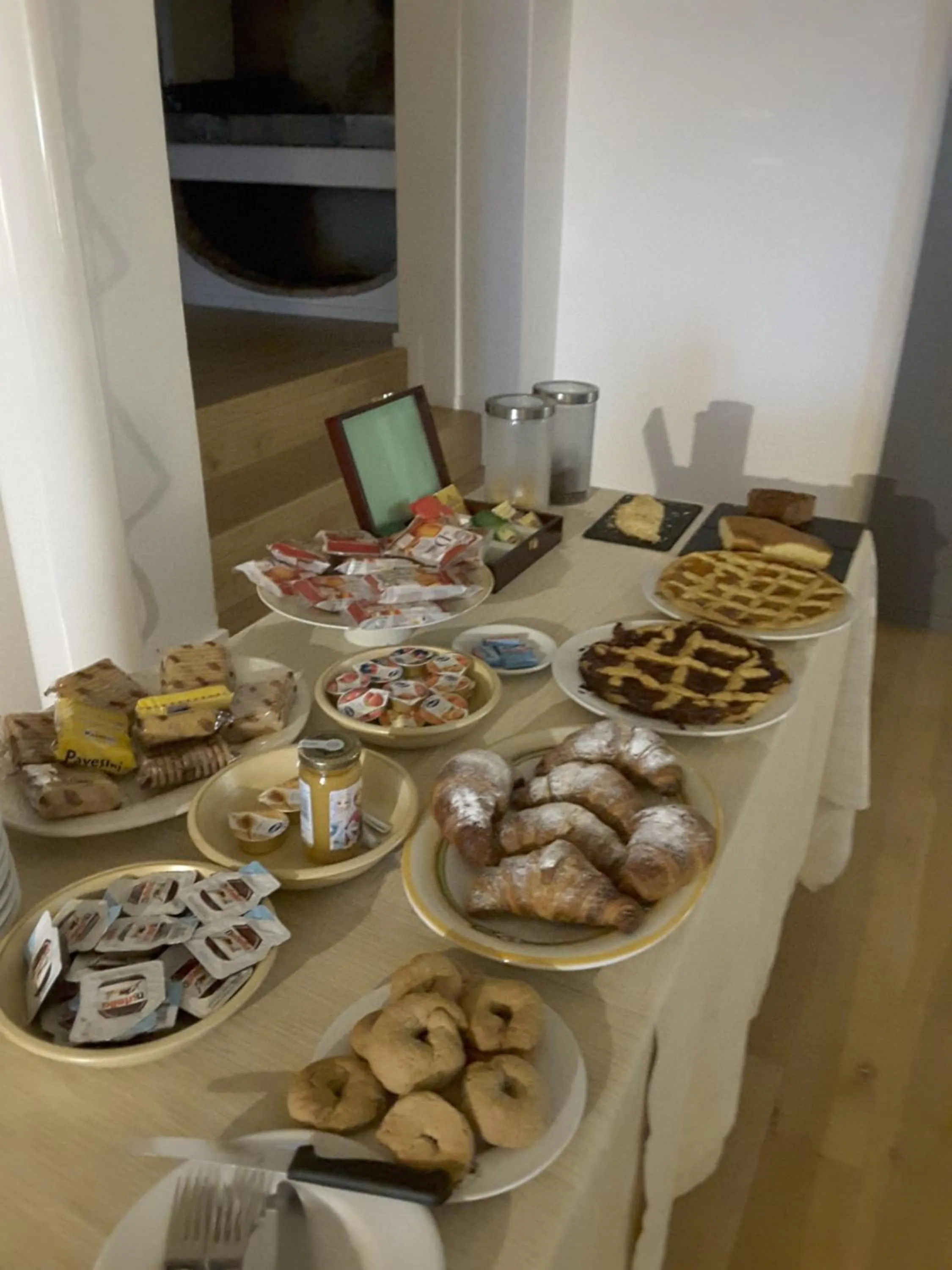 Buffet breakfast in Albergo Il Rientro