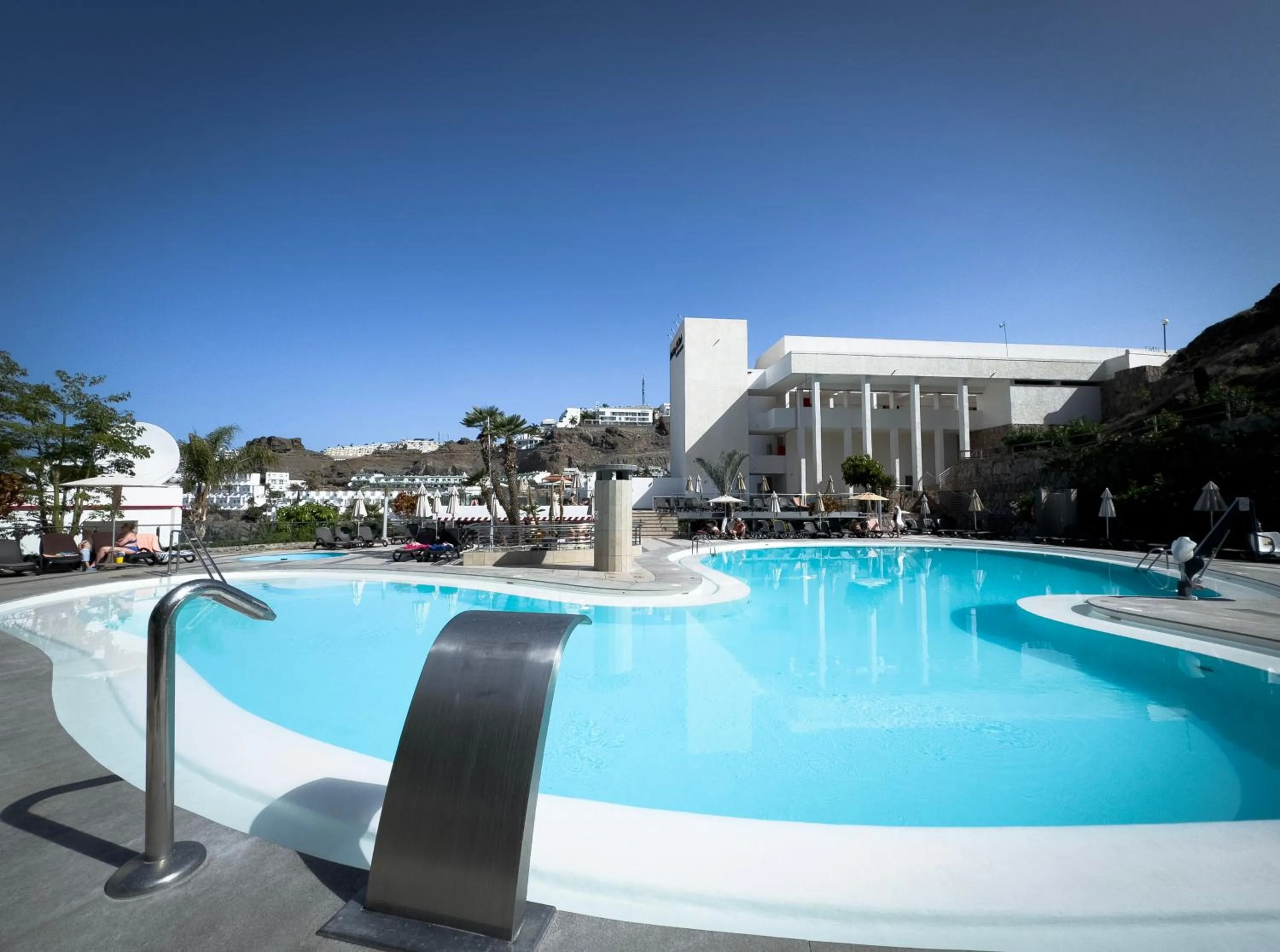 Swimming pool in Holiday Club Puerto Calma