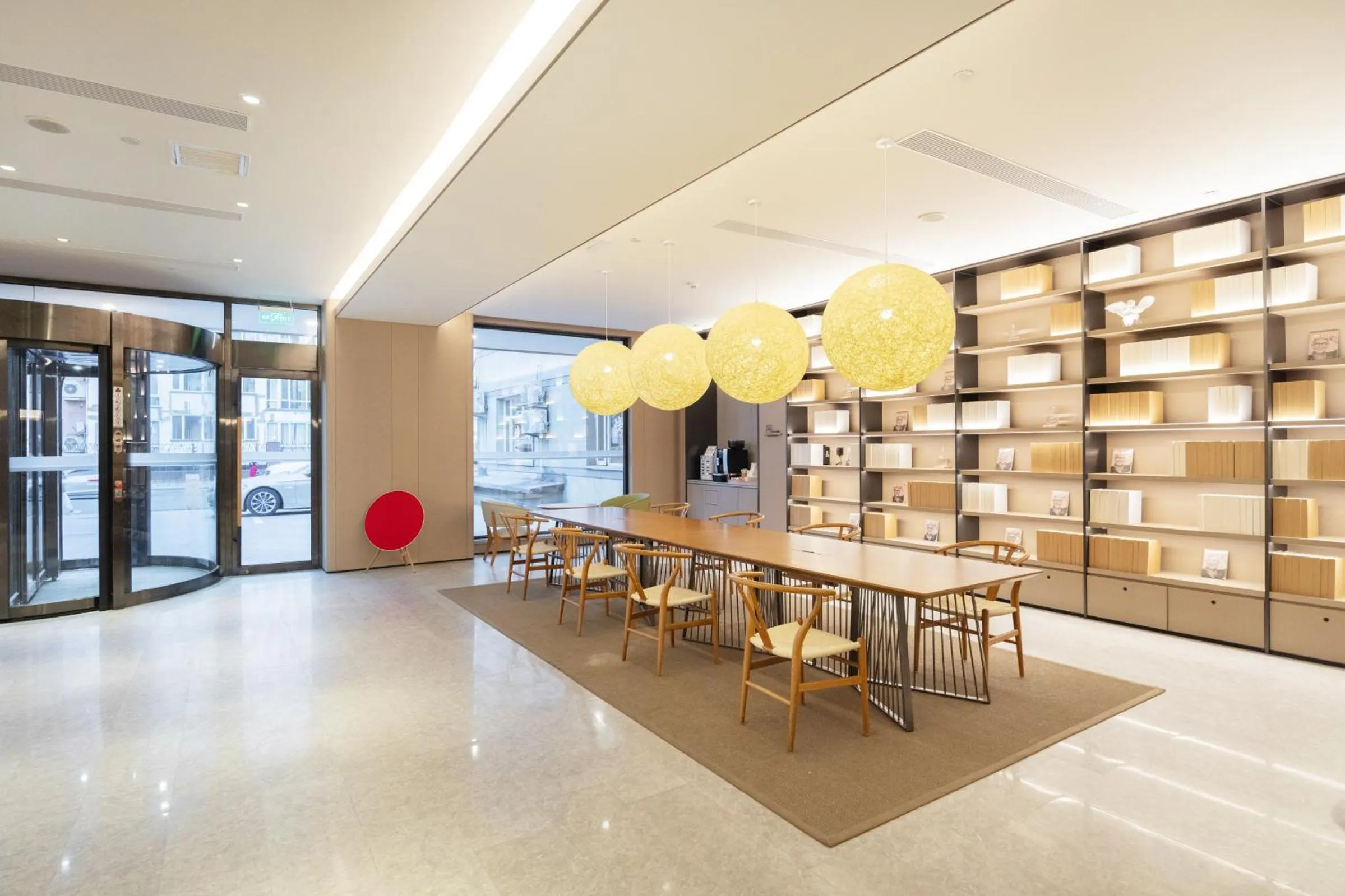 Communal lounge/ TV room in Ji Hotel Temple of Heaven Beijing