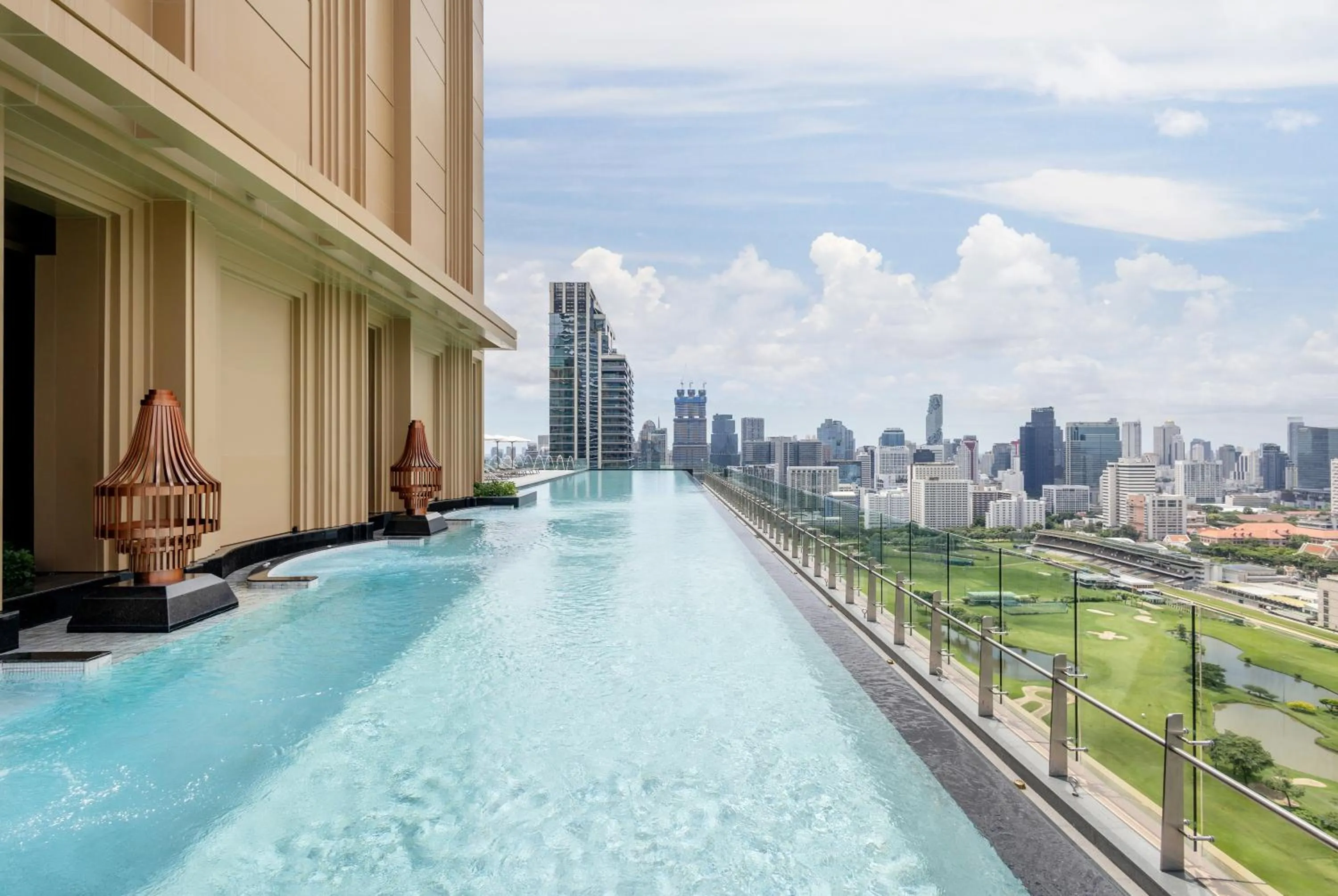 Swimming pool in Grande Centre Point Prestige Bangkok